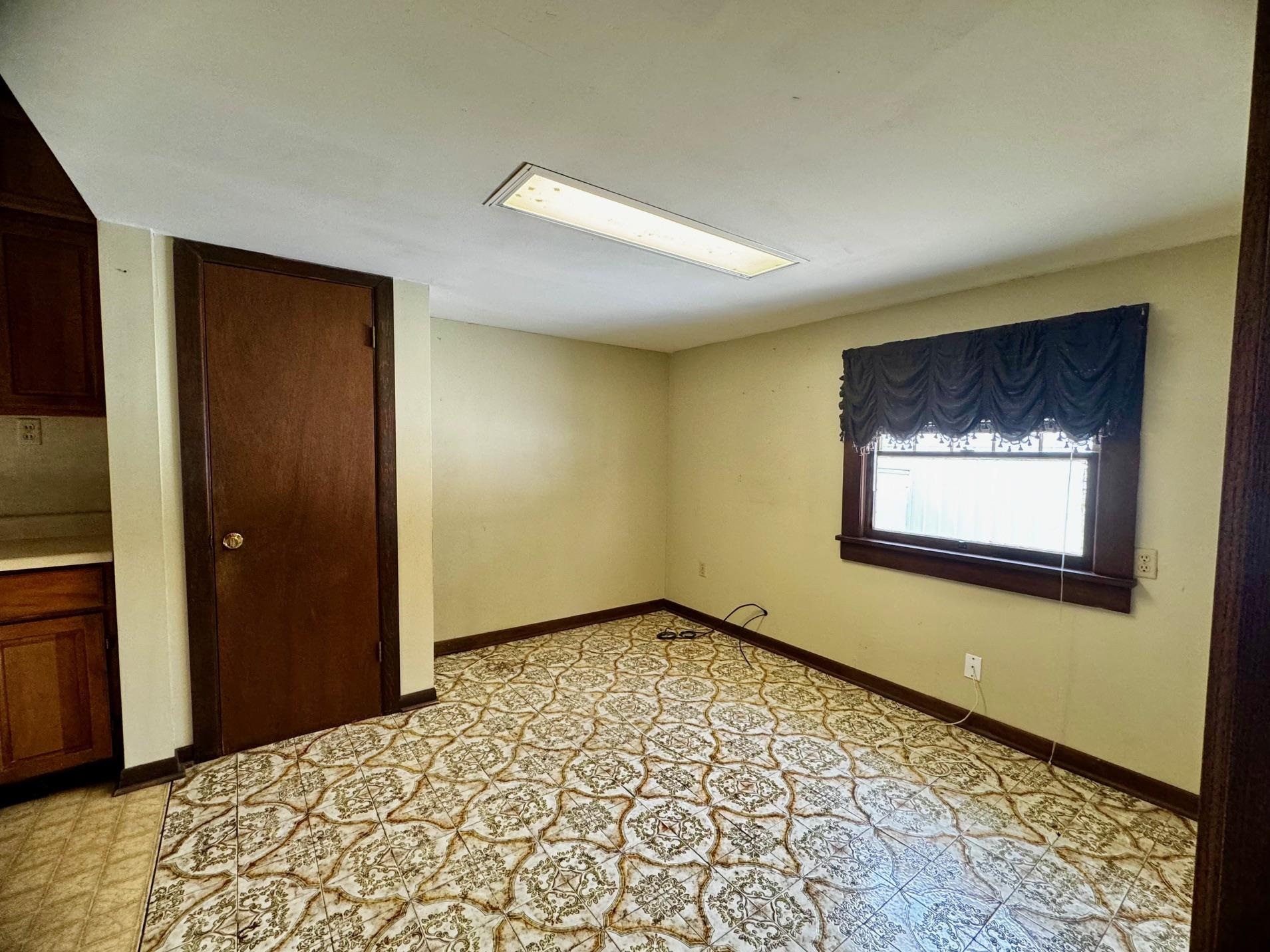 1006 N Washington Avenue Wellington KS 67152