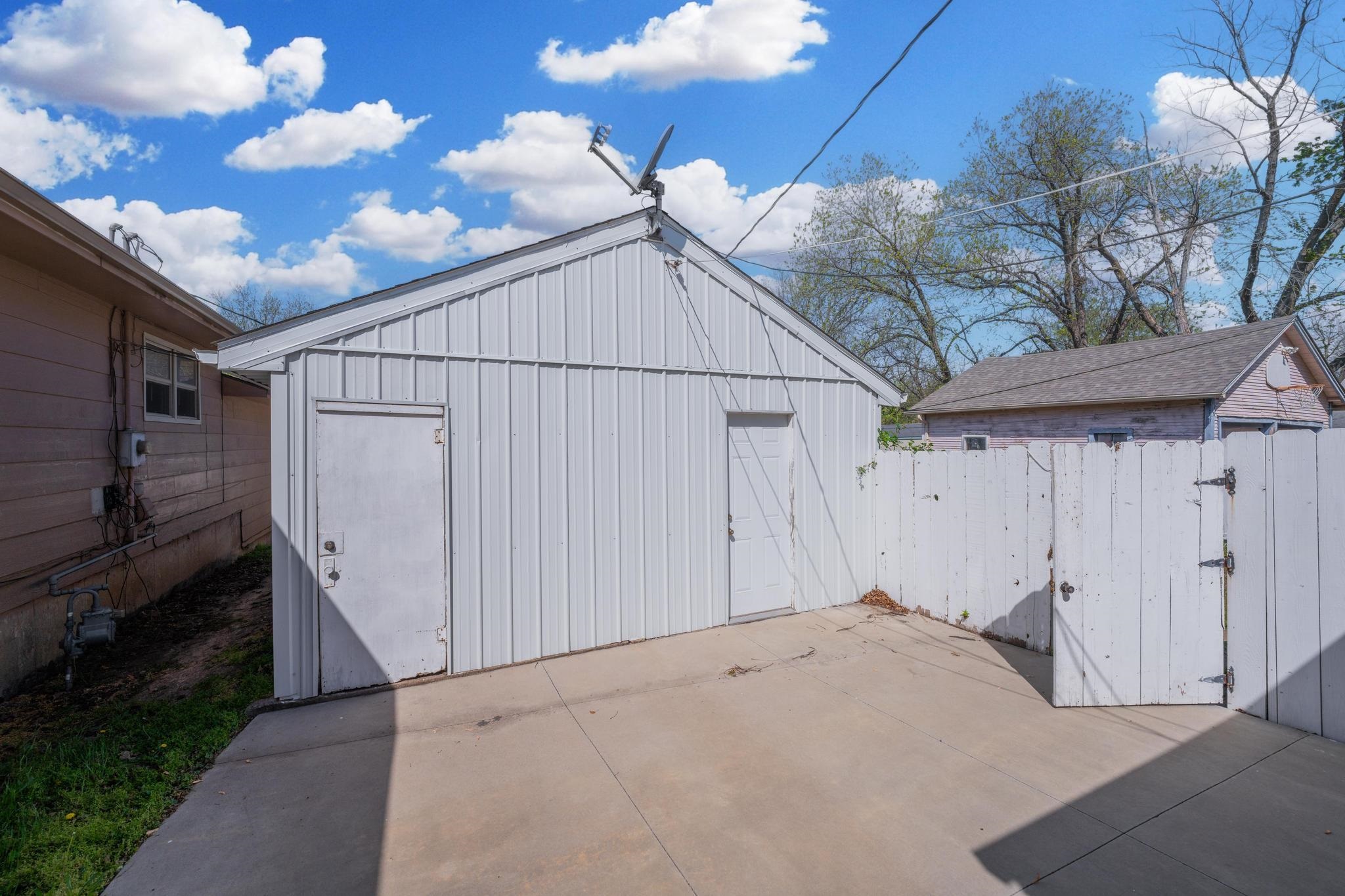 1006 N Washington Avenue Wellington KS 67152