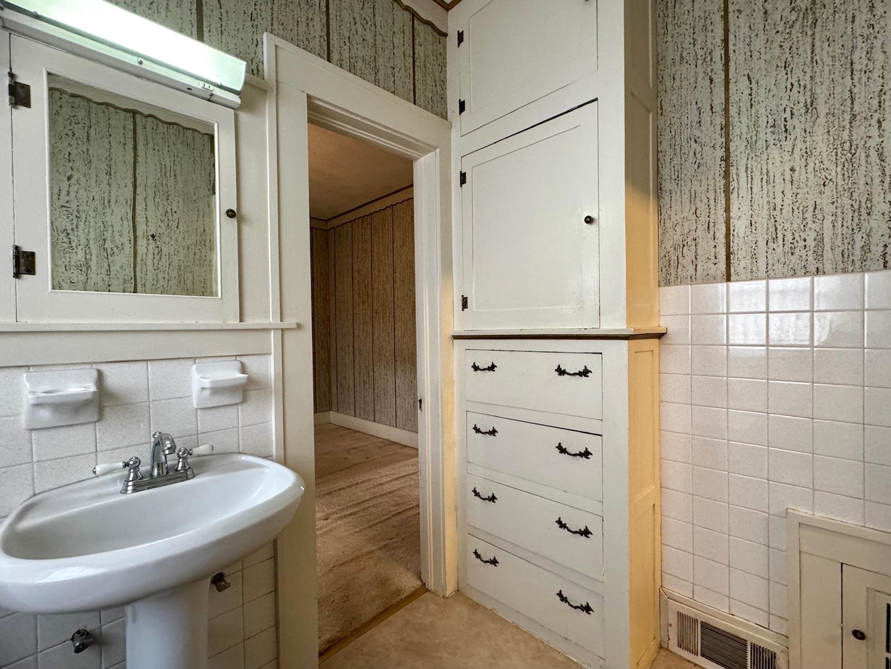 1006 N Washington Avenue Wellington KS 67152