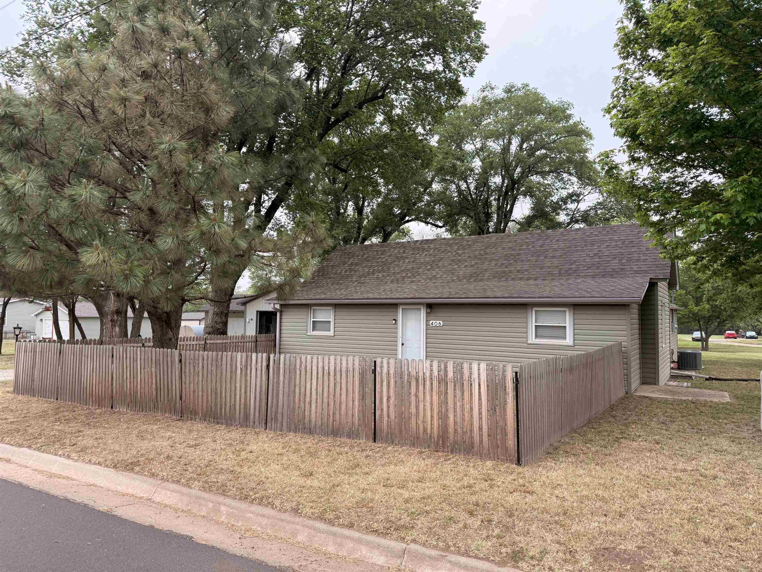 406 W Burns Norwich KS 67118