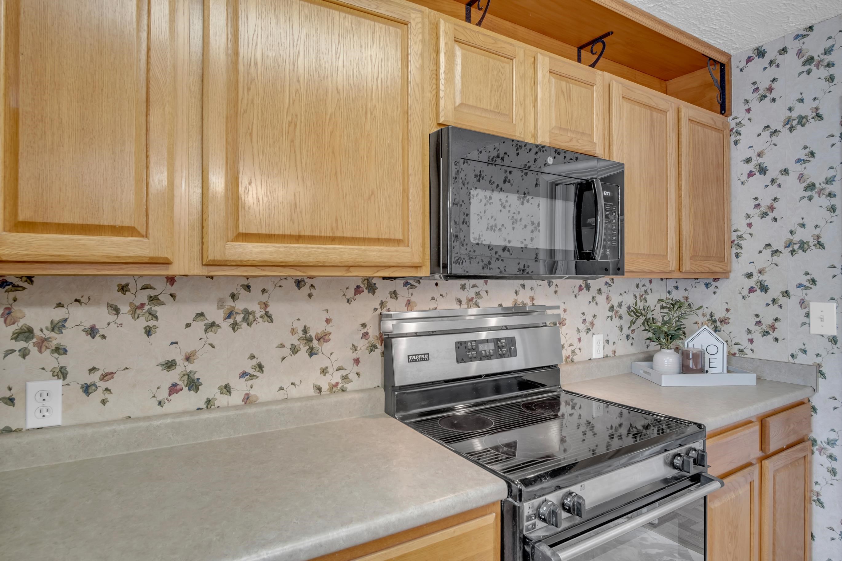 1613 E 10th Newton KS 67114
