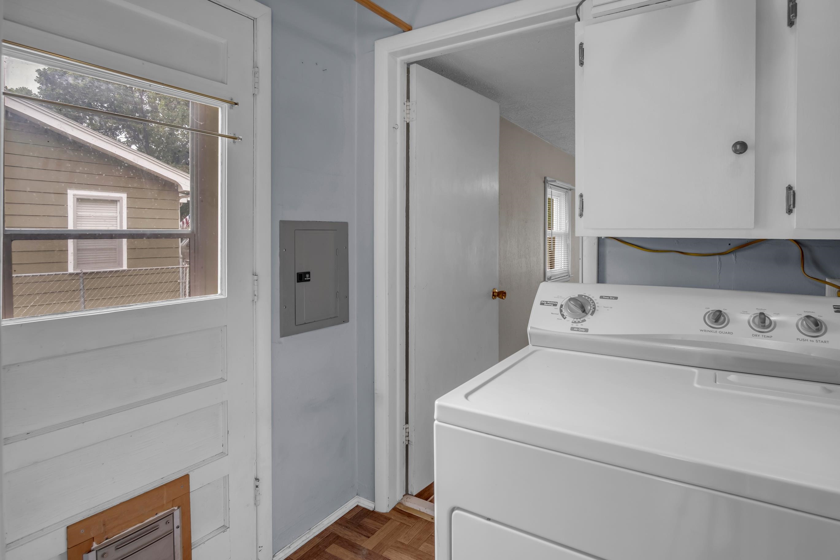 1613 E 10th Newton KS 67114
