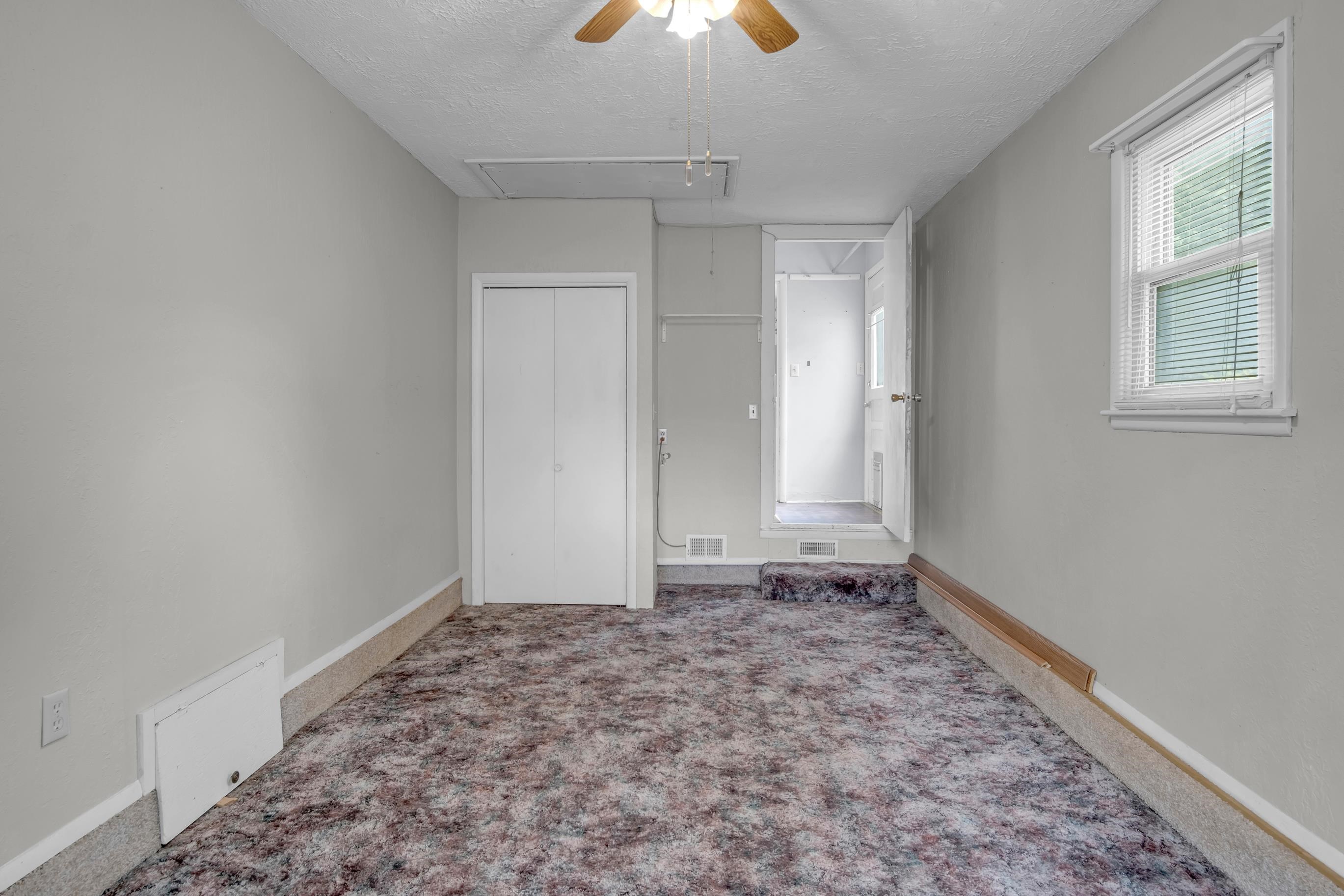1613 E 10th Newton KS 67114