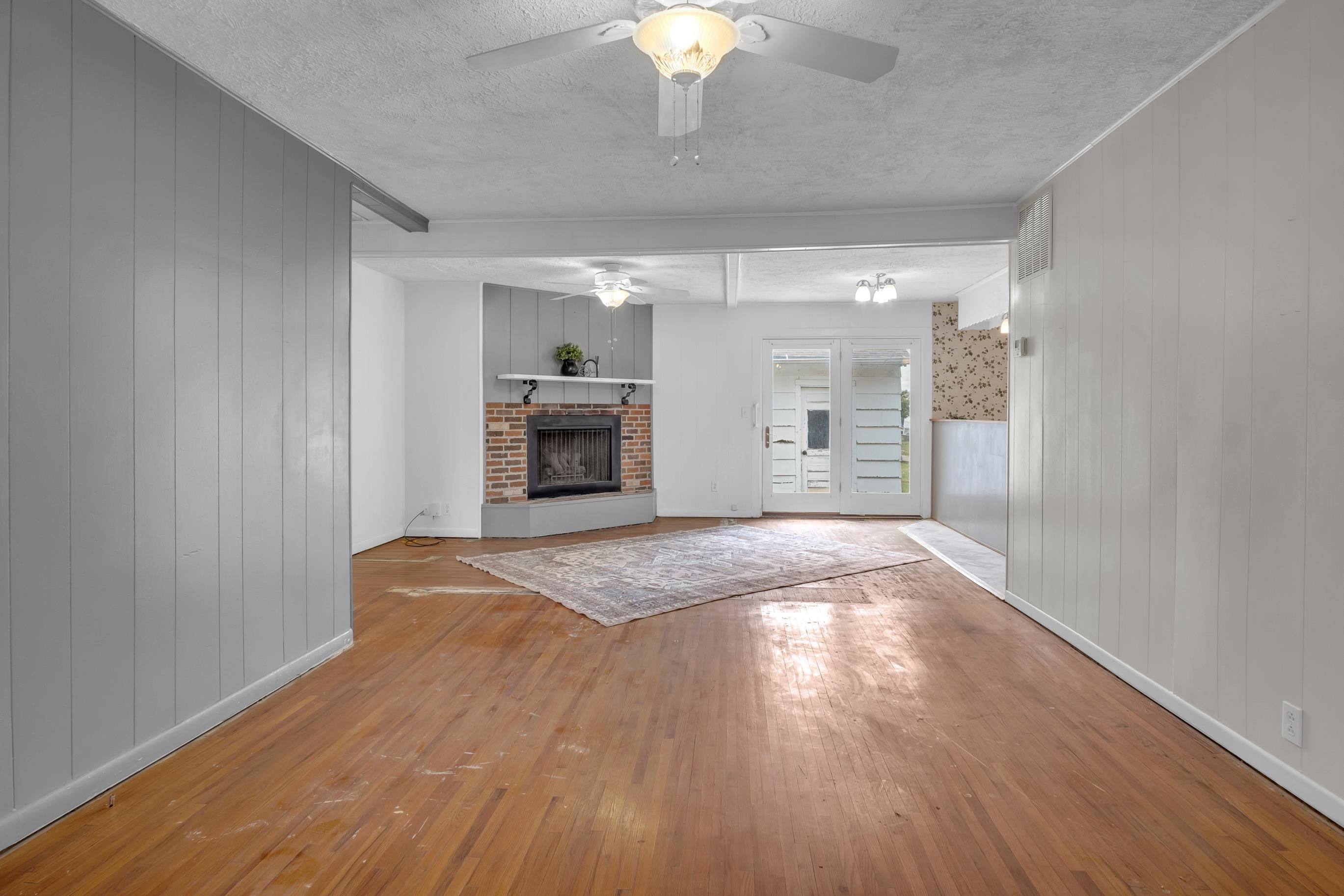 1613 E 10th Newton KS 67114