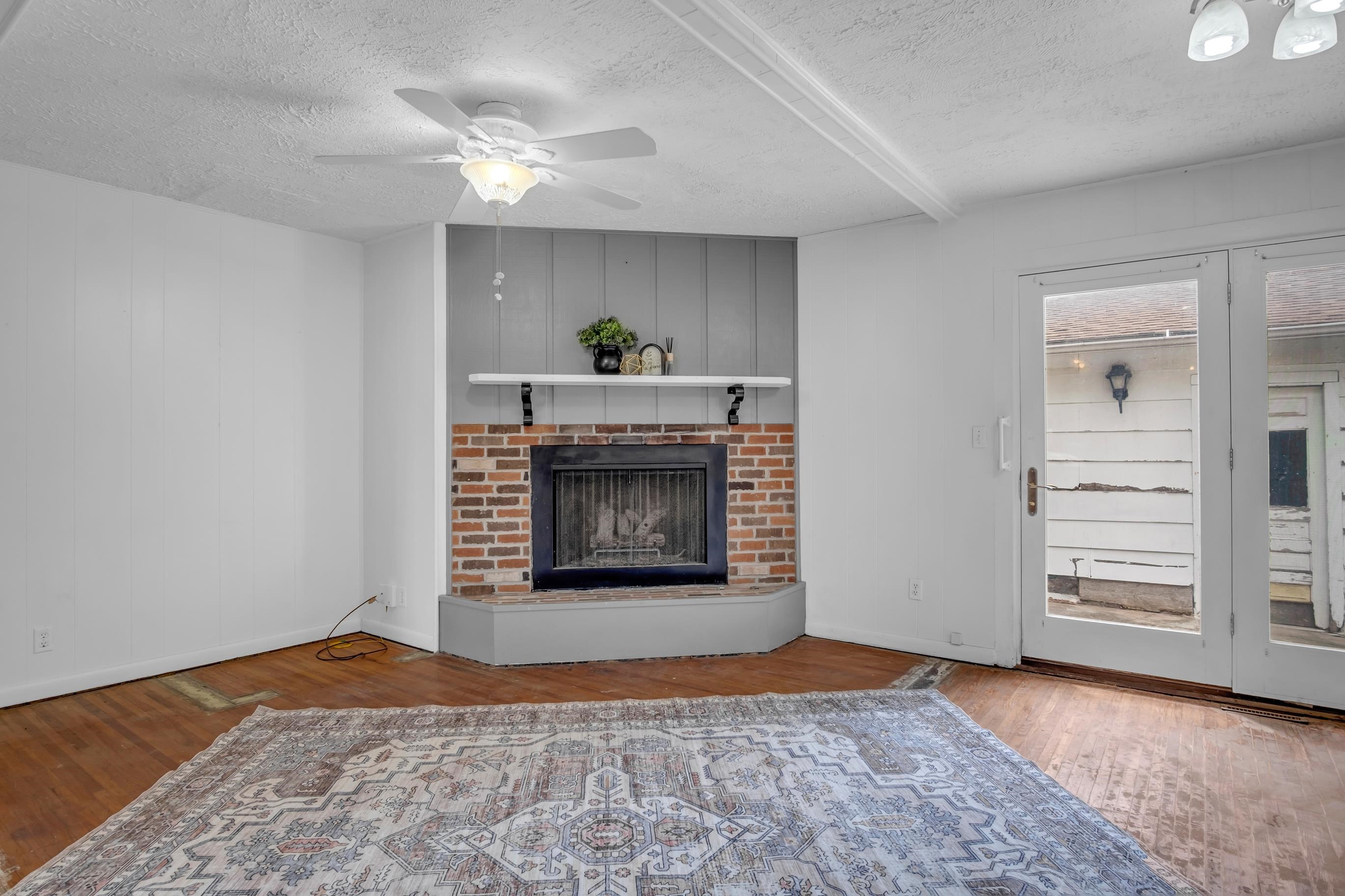 1613 E 10th Newton KS 67114