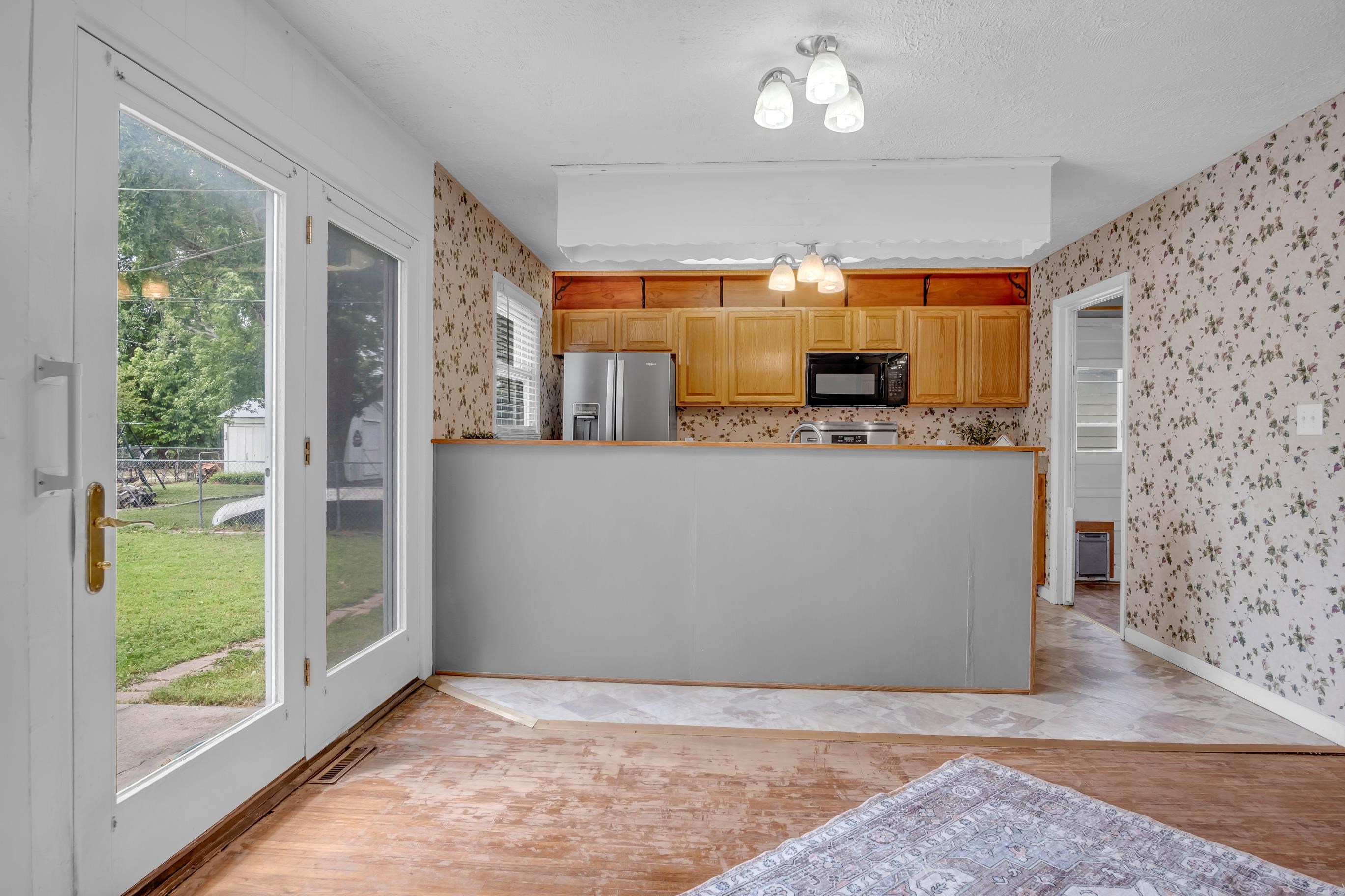 1613 E 10th Newton KS 67114