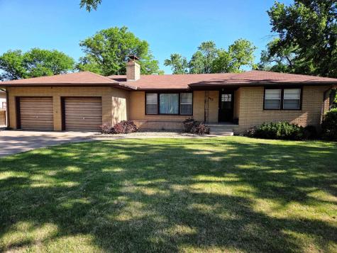 902 E 4th Newton KS 67114