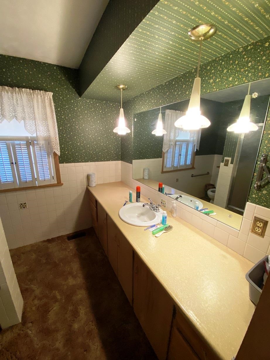 902 E 4th Newton KS 67114