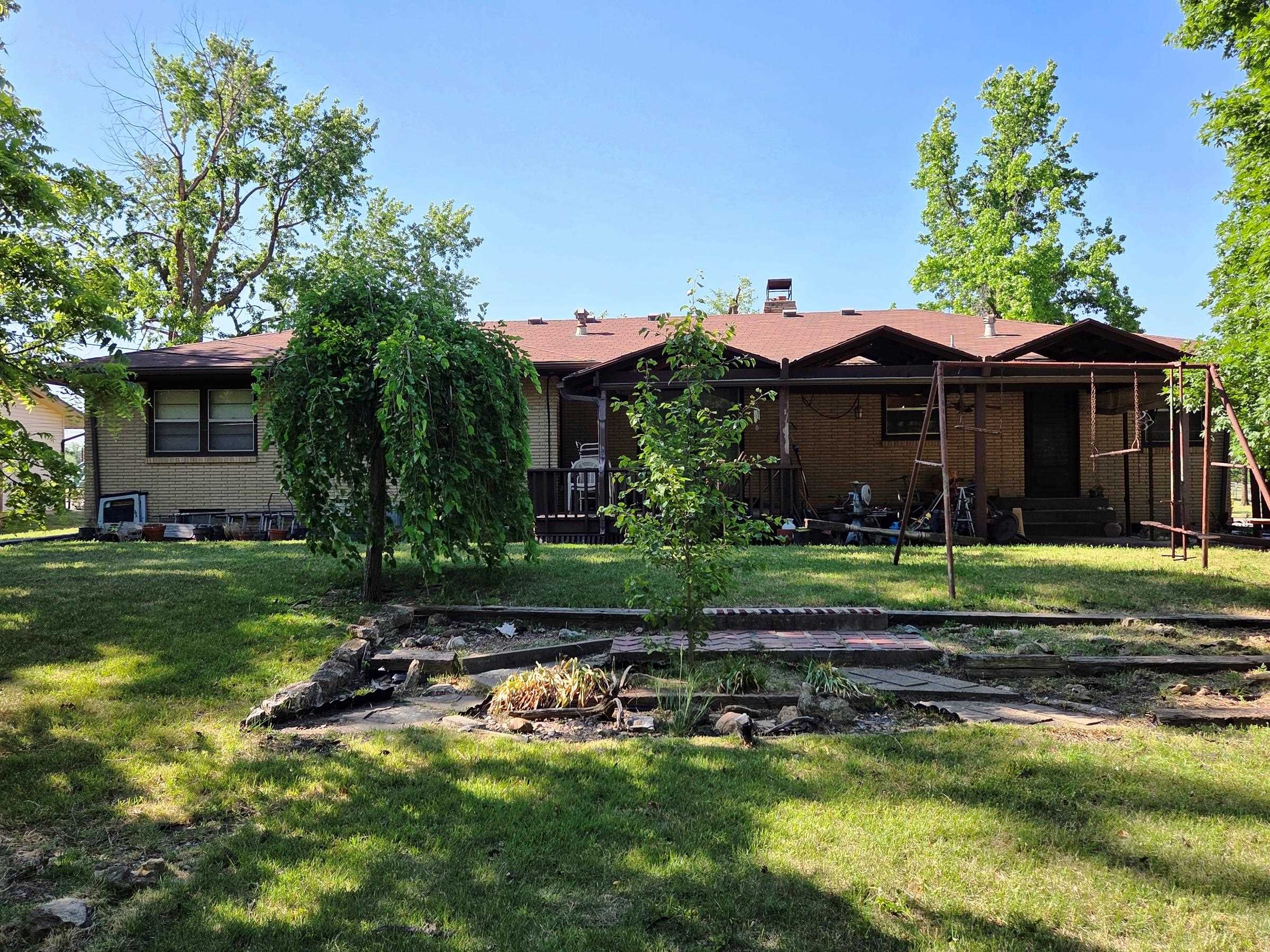 902 E 4th Newton KS 67114