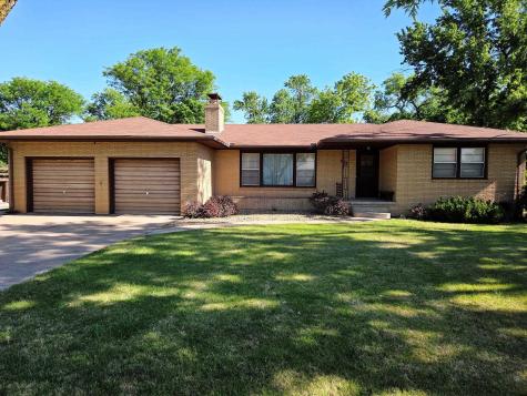 902 E 4th Newton KS 67114