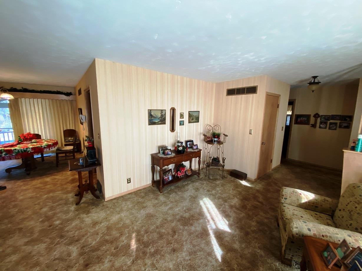 902 E 4th Newton KS 67114