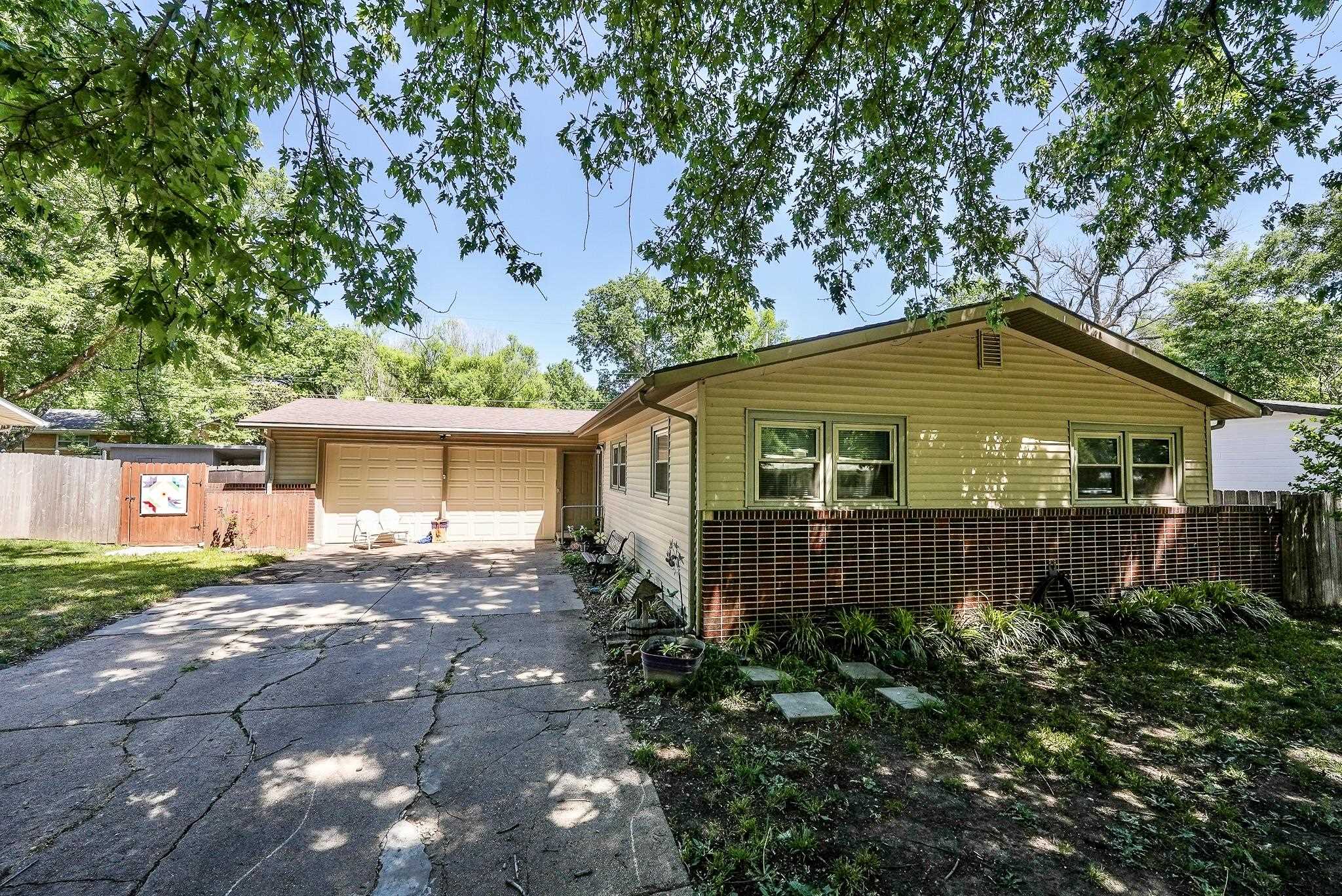 1646 N Montana Avenue El Dorado KS 67042