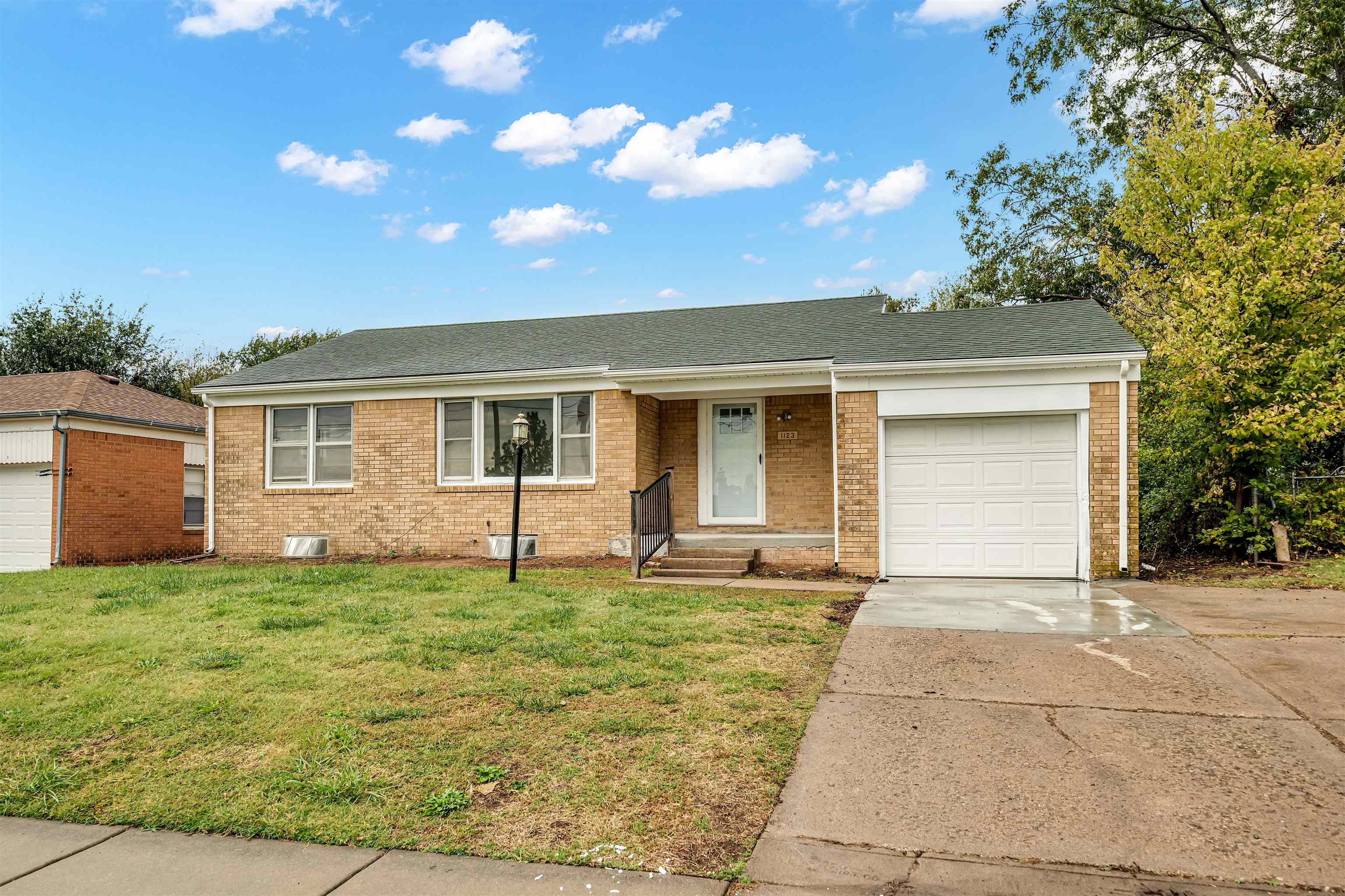 1123 S Woodlawn Boulevard Wichita KS 67218