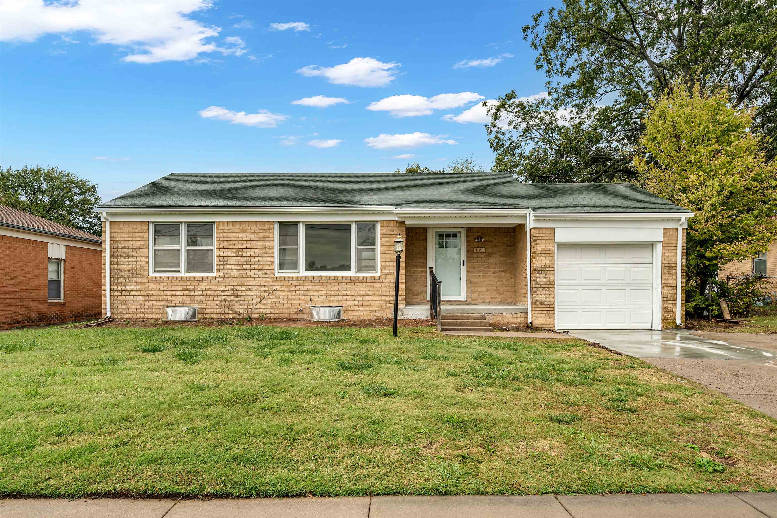1123 S Woodlawn Boulevard Wichita KS 67218