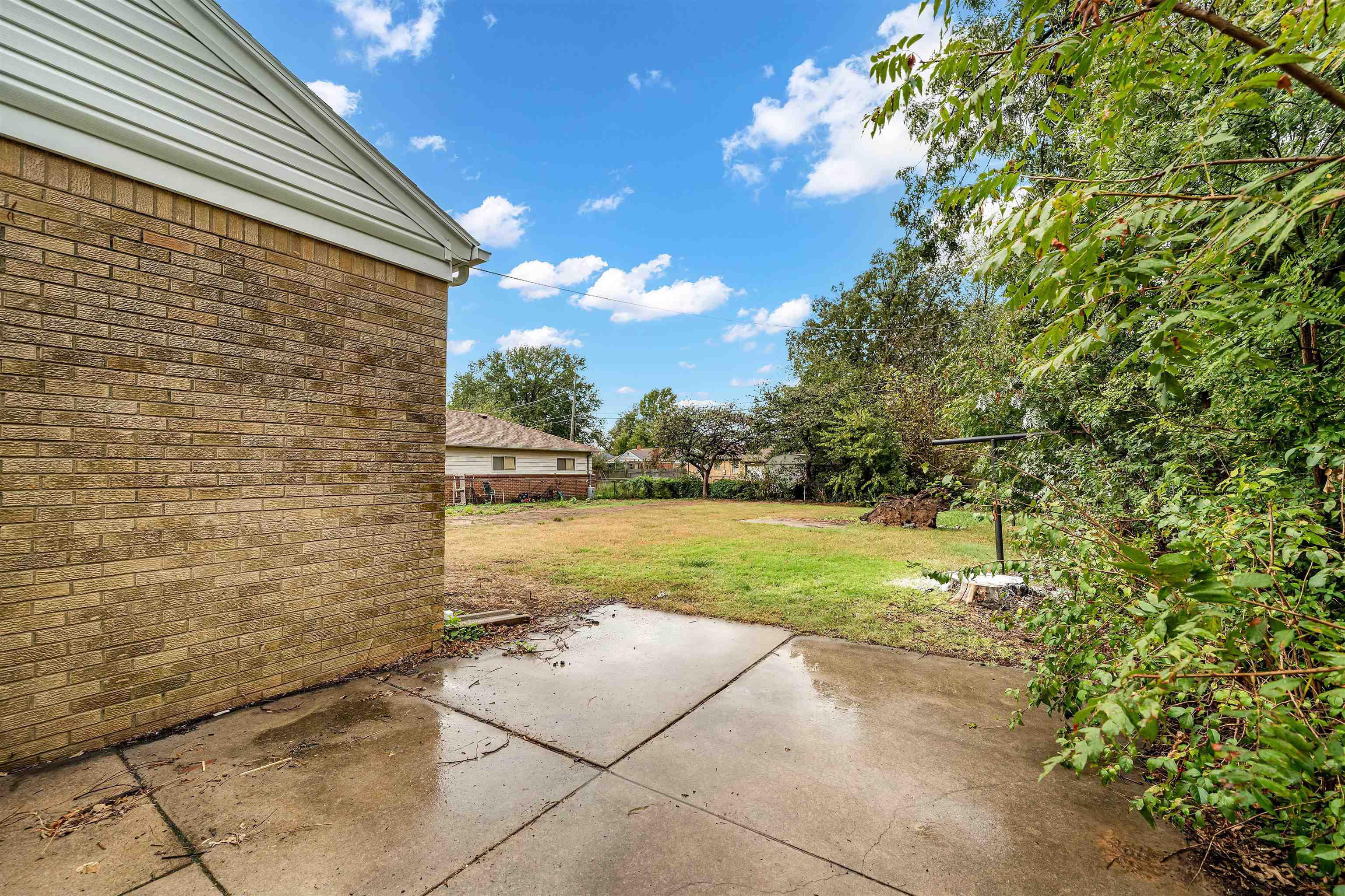 1123 S Woodlawn Boulevard Wichita KS 67218