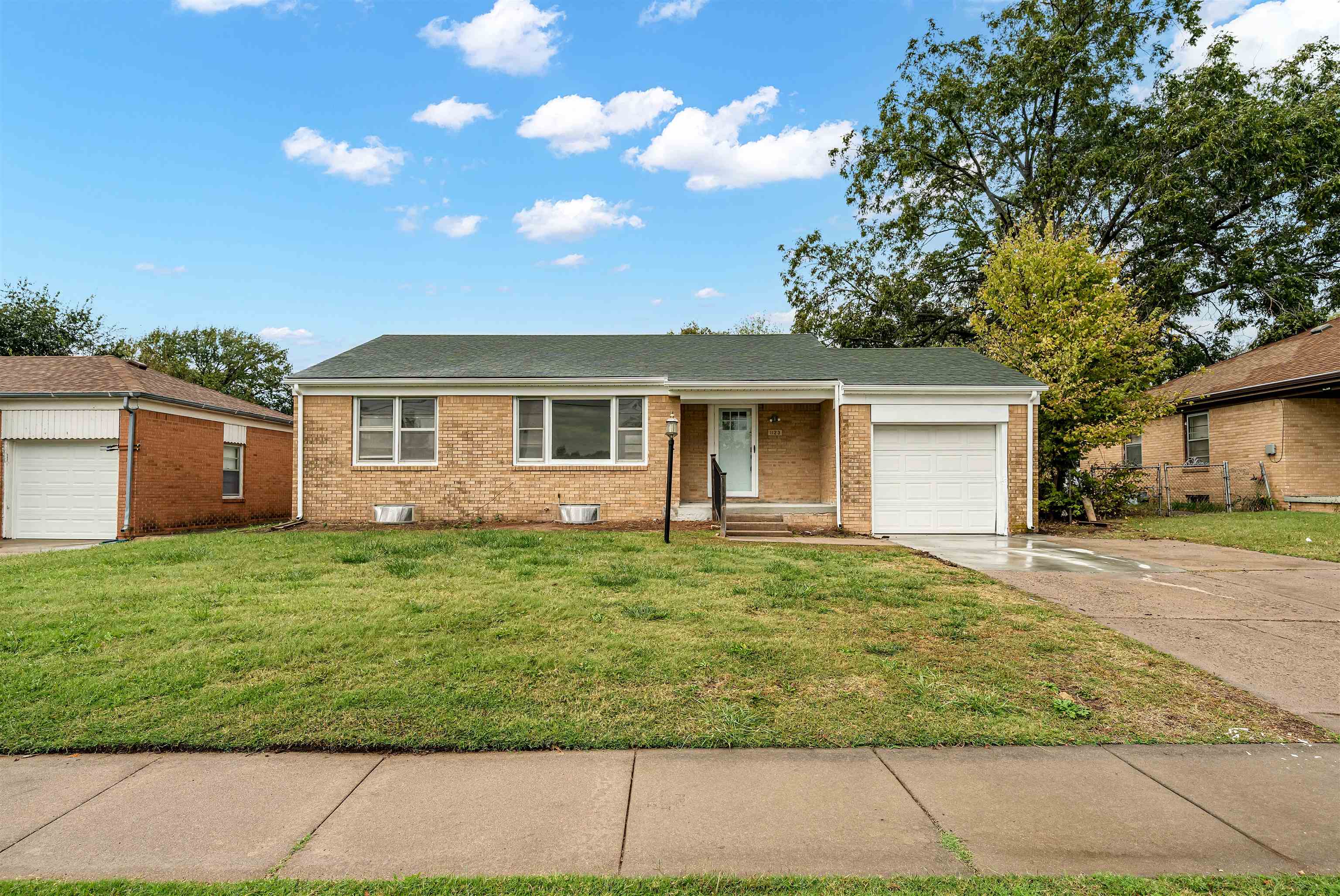 1123 S Woodlawn Boulevard Wichita KS 67218