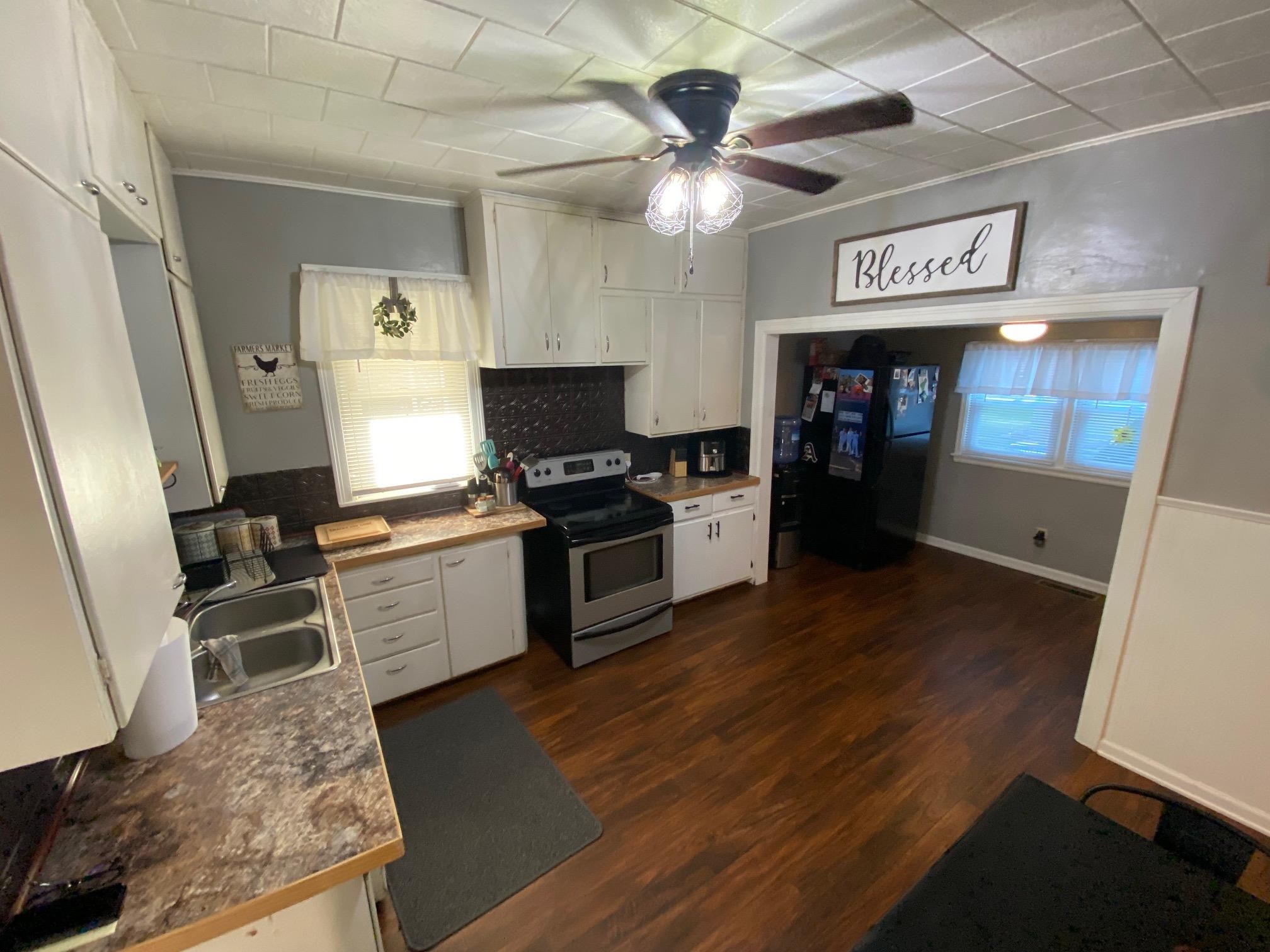 915 S 2nd Street Arkansas City KS 67005