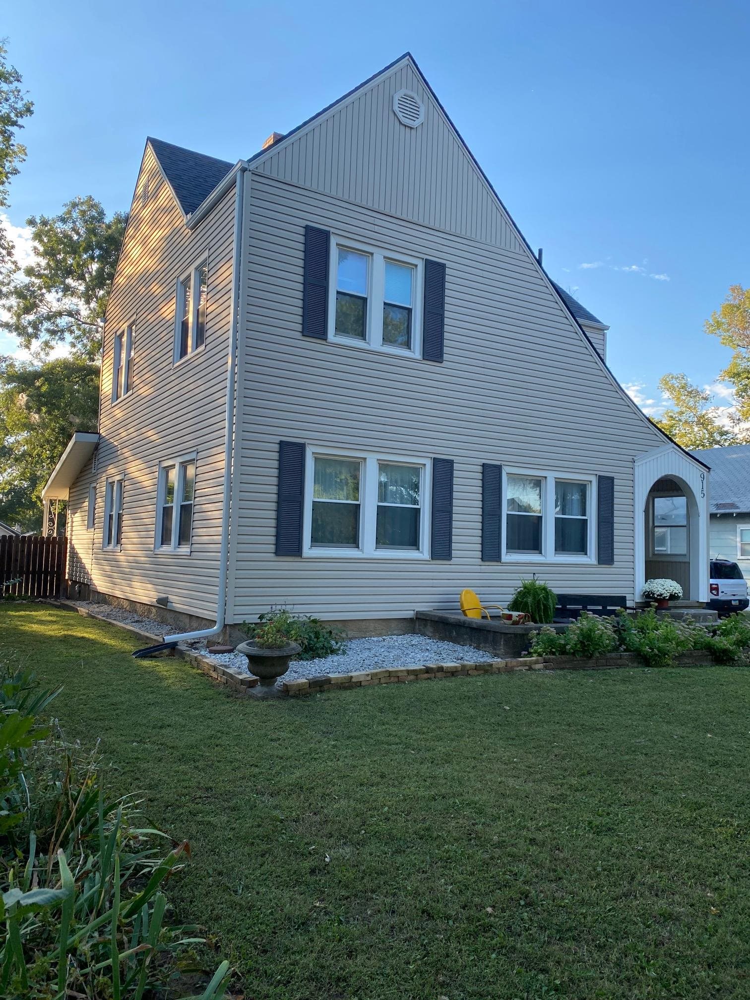 915 S 2nd Street Arkansas City KS 67005