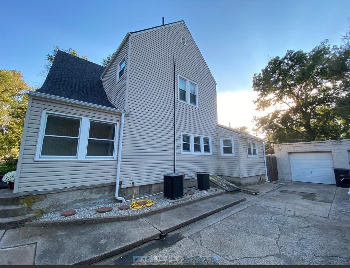 915 S 2nd Street Arkansas City KS 67005