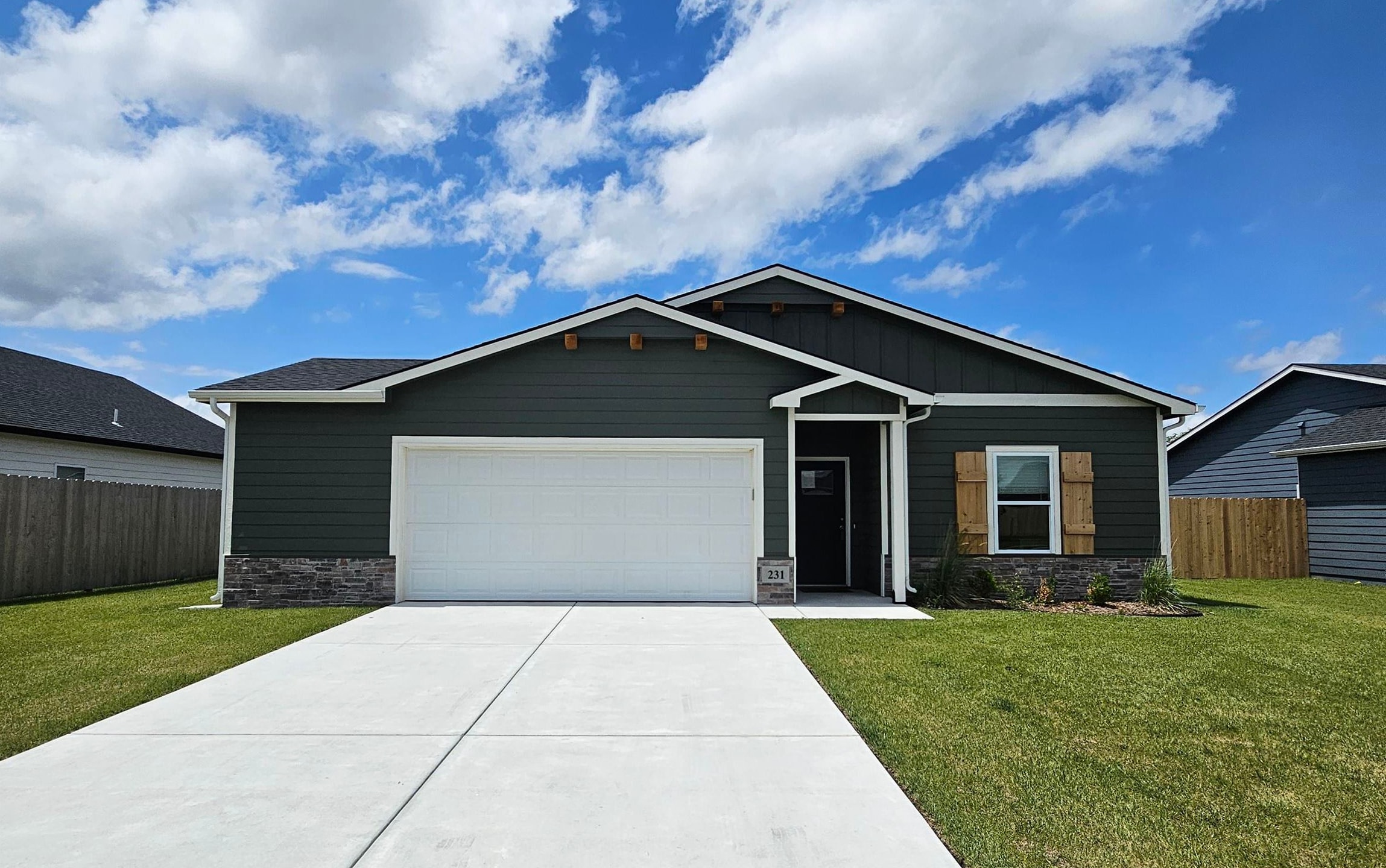 231 S Gatewood Street Valley Center KS 67147