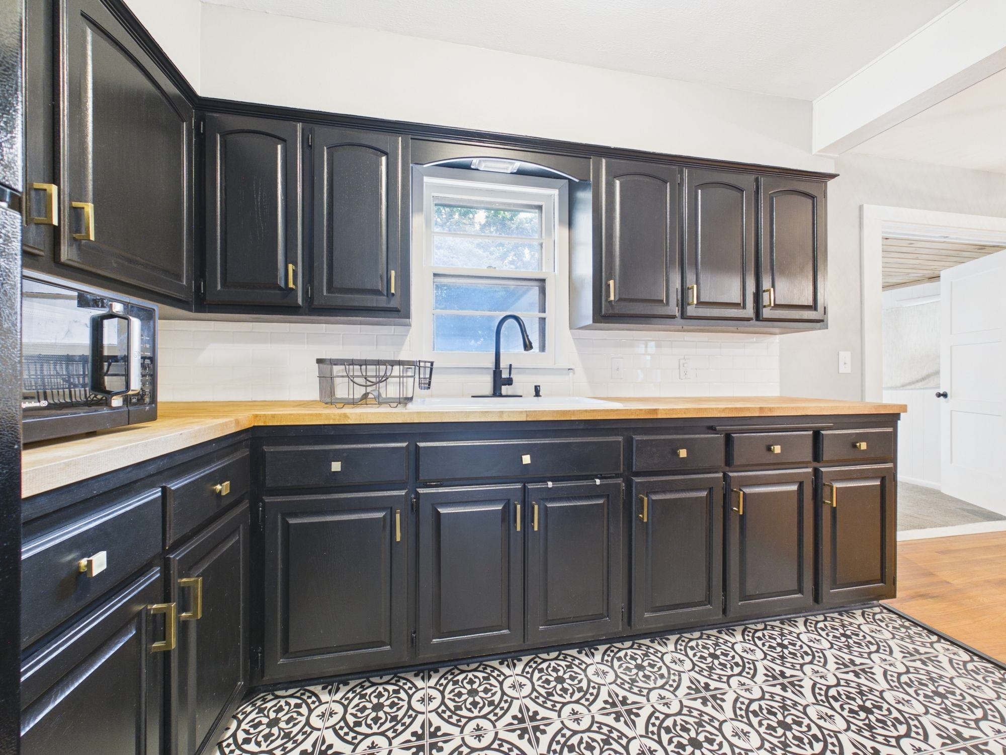 2012 S Ridgewood Drive Wichita KS 67218