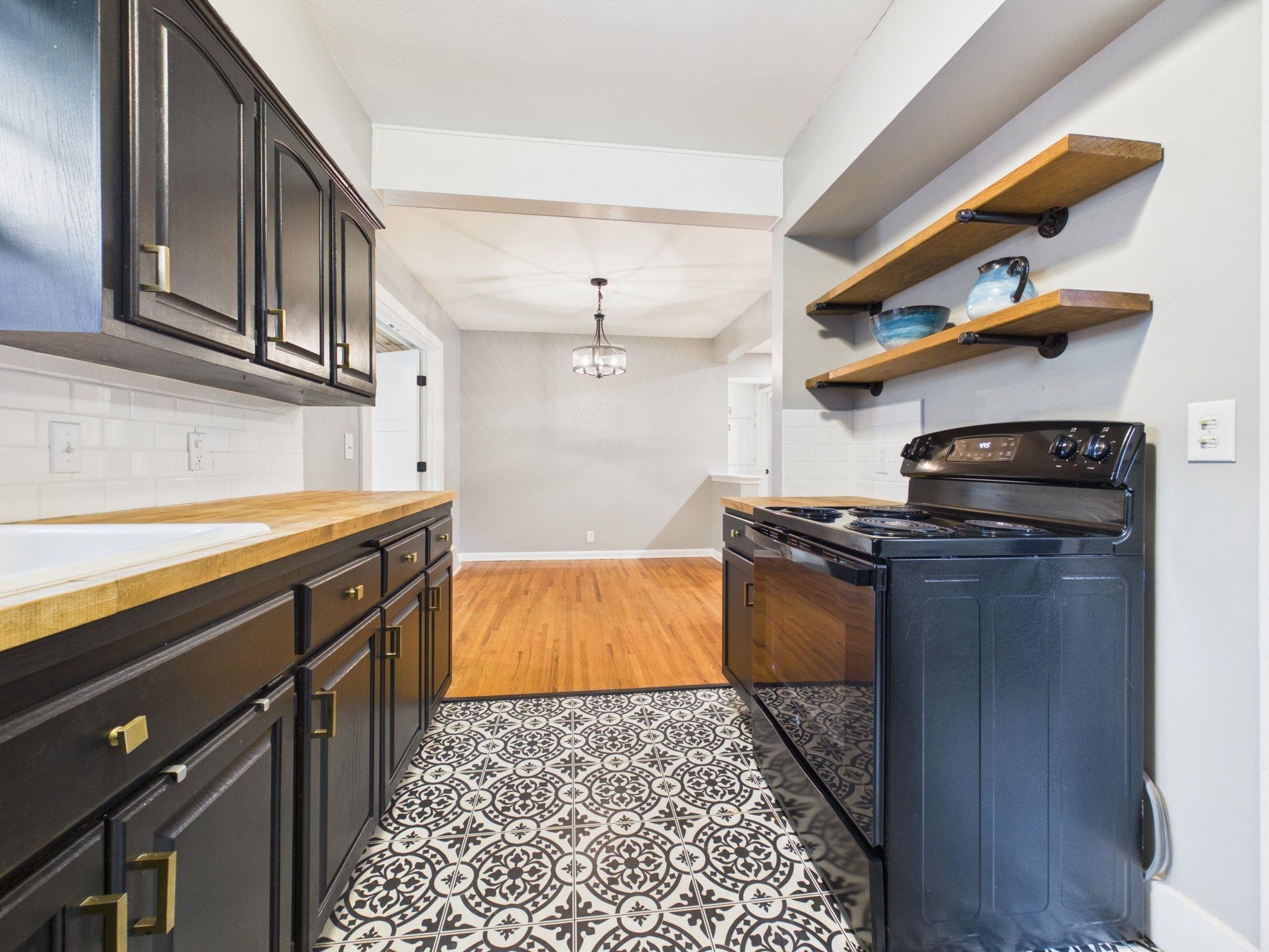 2012 S Ridgewood Drive Wichita KS 67218