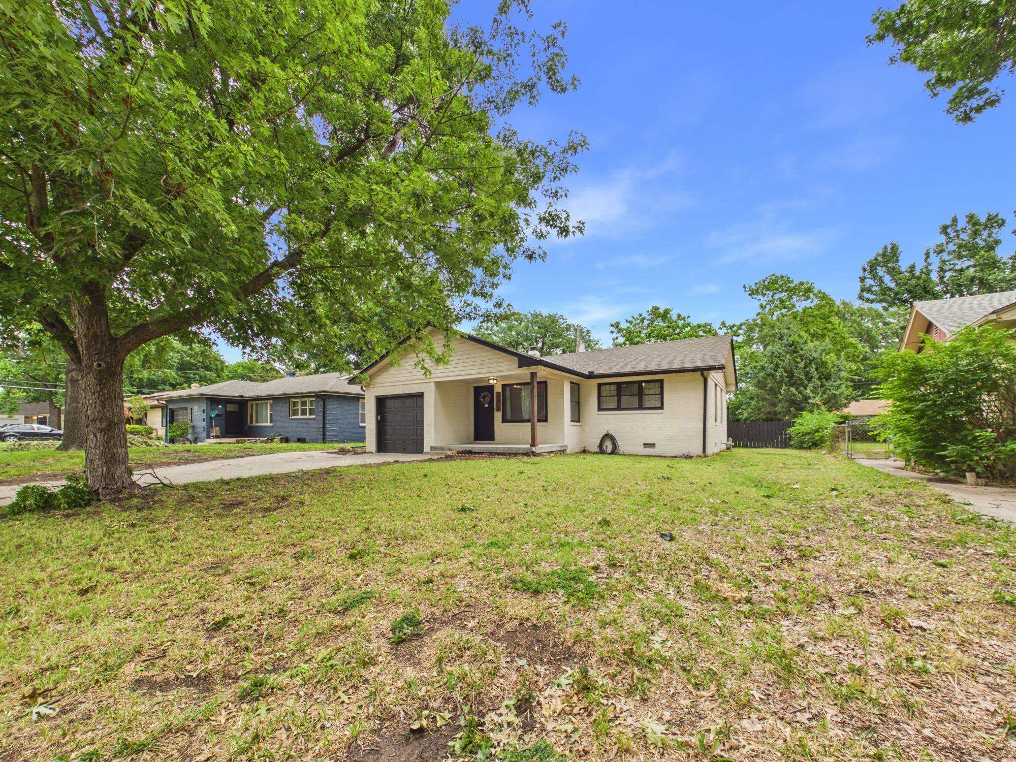 2012 S Ridgewood Drive Wichita KS 67218