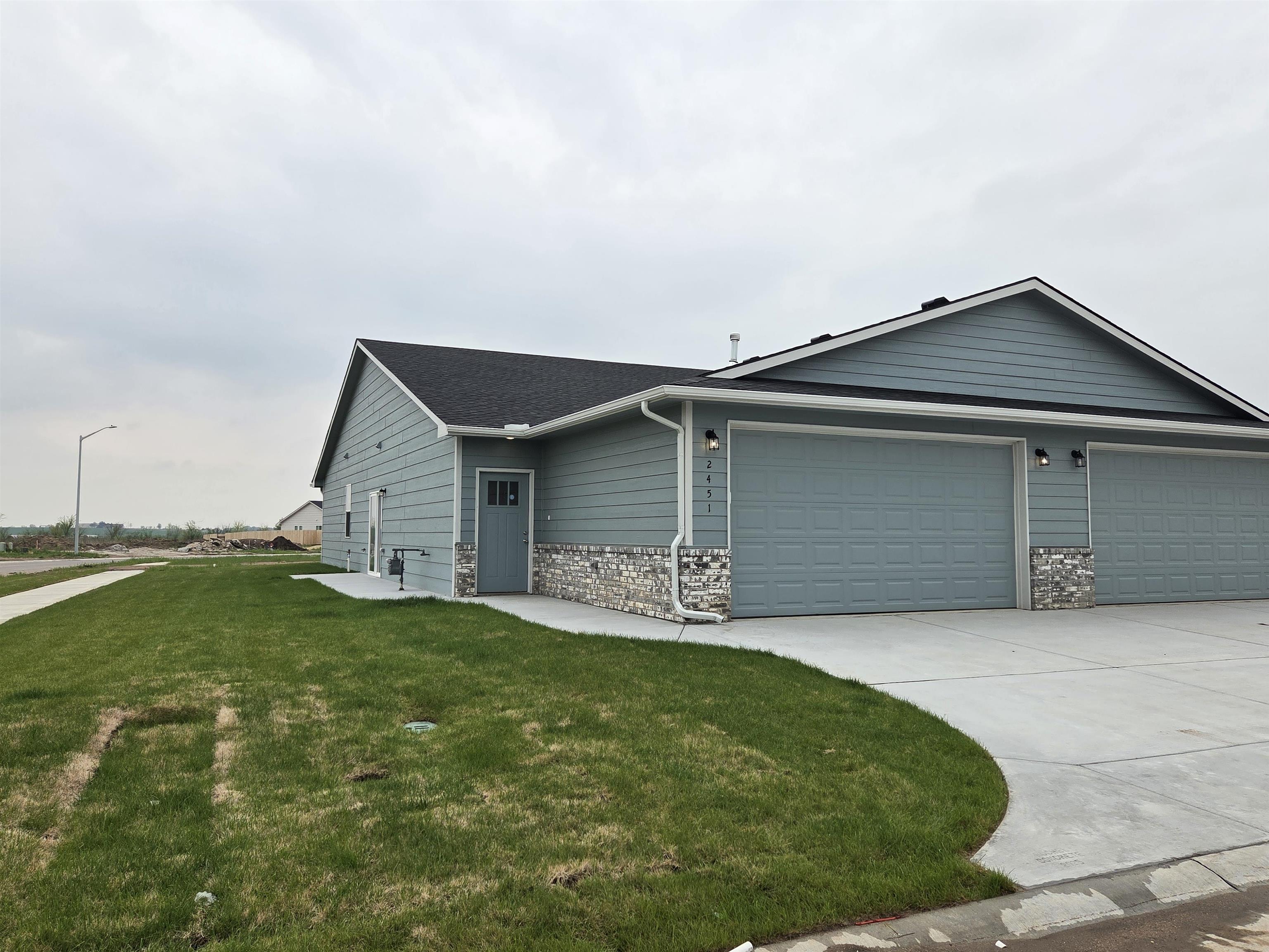 2449 S Wheatland Court Wichita KS 67235