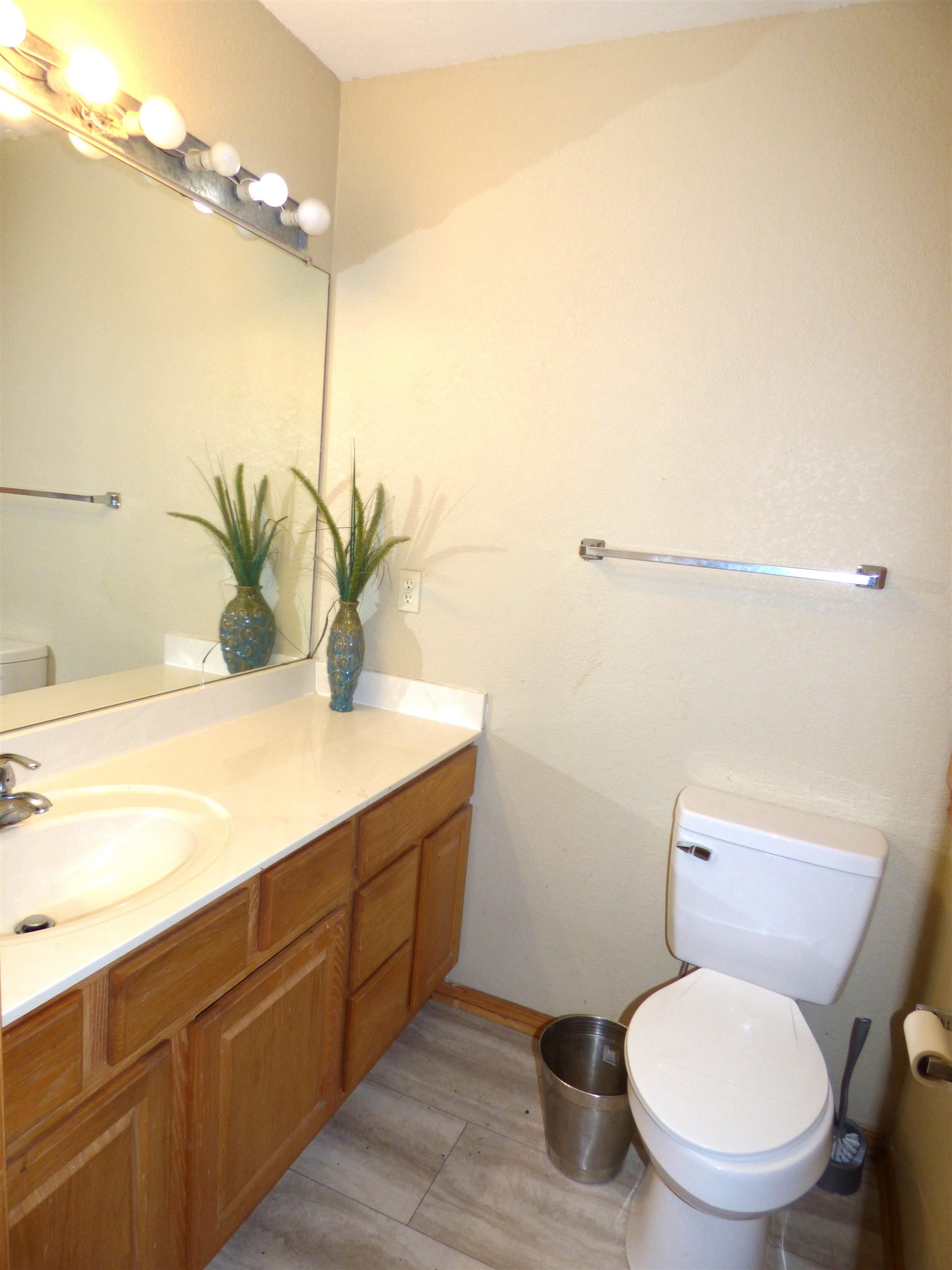 1937 S Chateau Street Wichita KS 67207