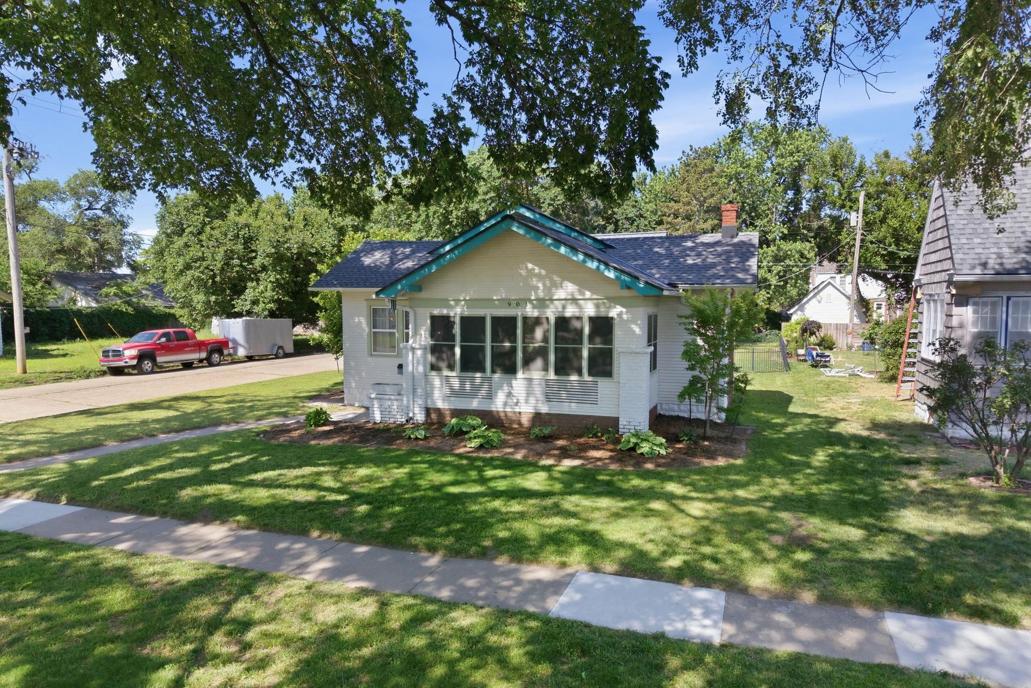 901 N Perry Avenue Wichita KS 67203