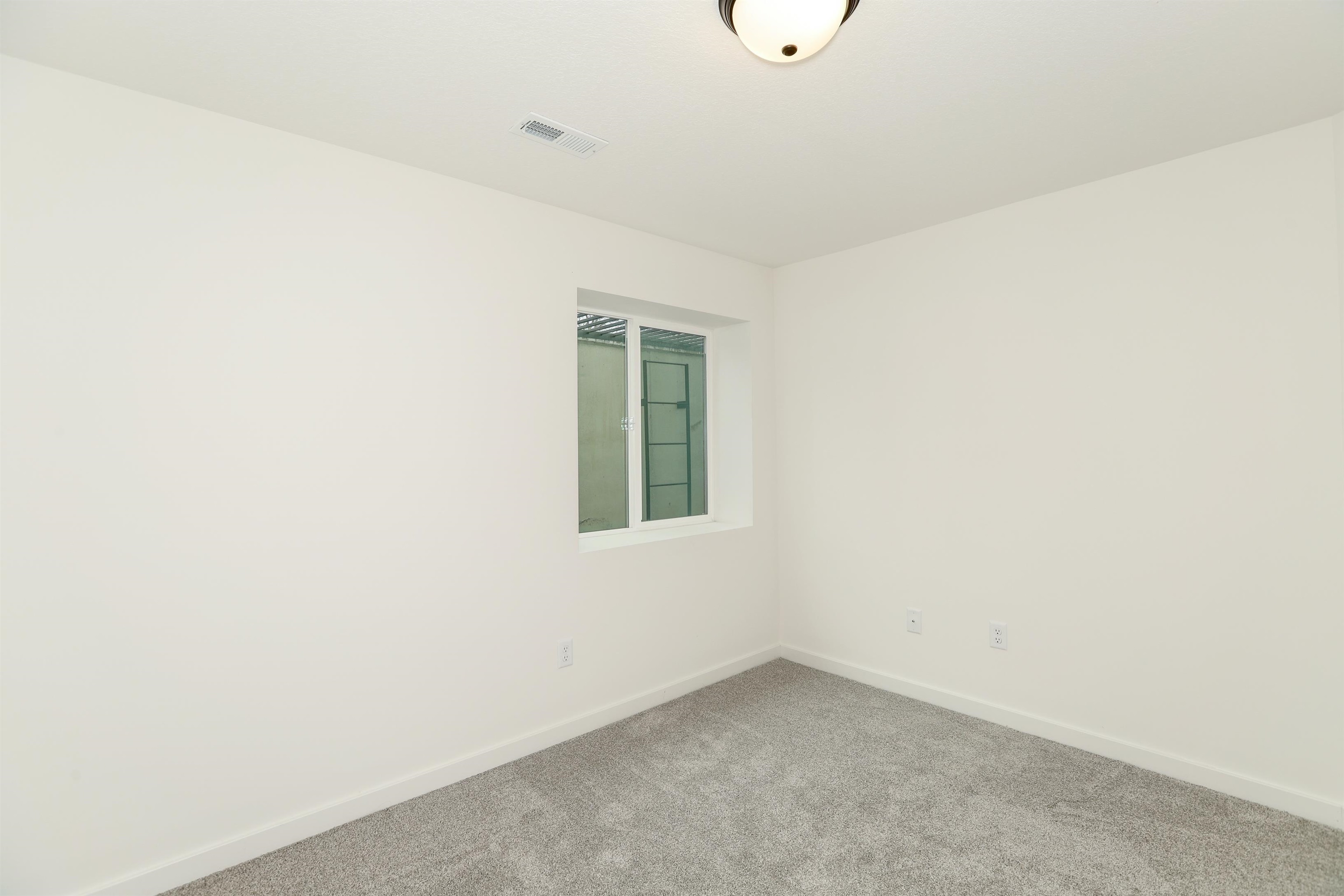 5338 N Pinecrest Street Bel Aire KS 67220