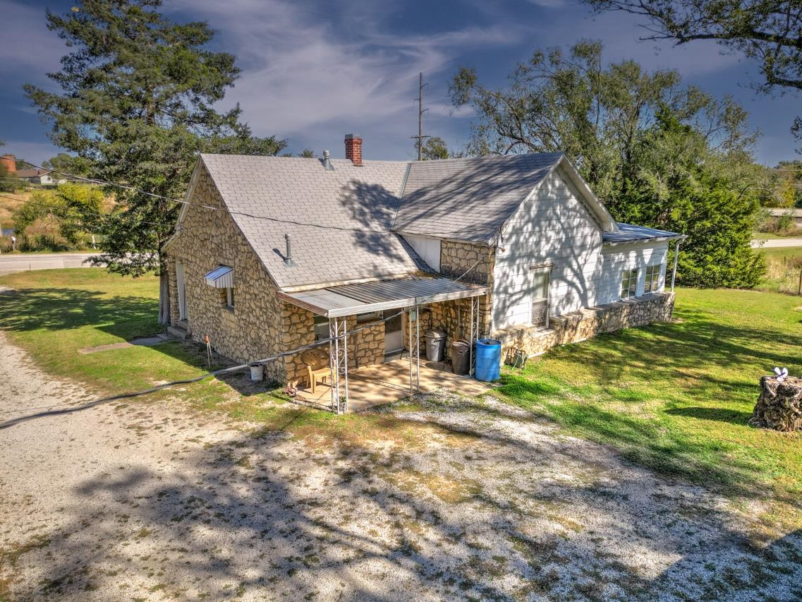 121 W 33rd Avenue Winfield KS 67156