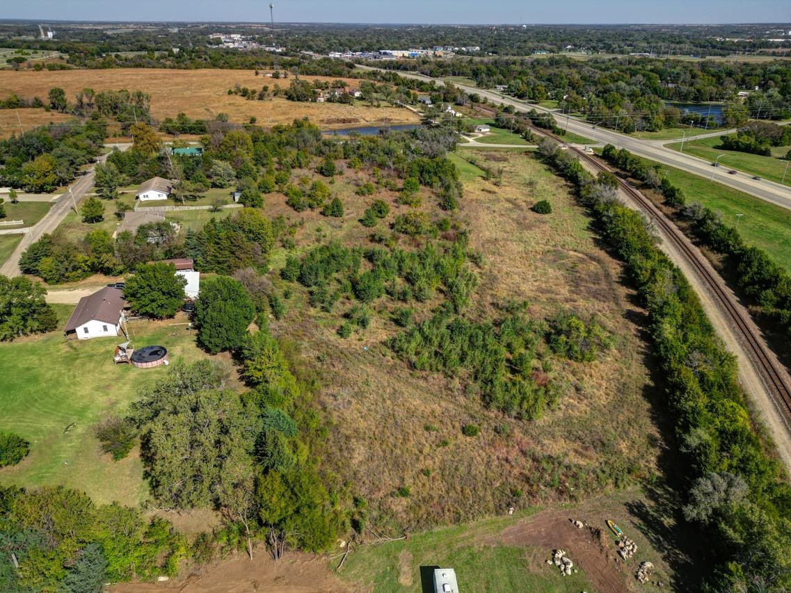121 W 33rd Avenue Winfield KS 67156