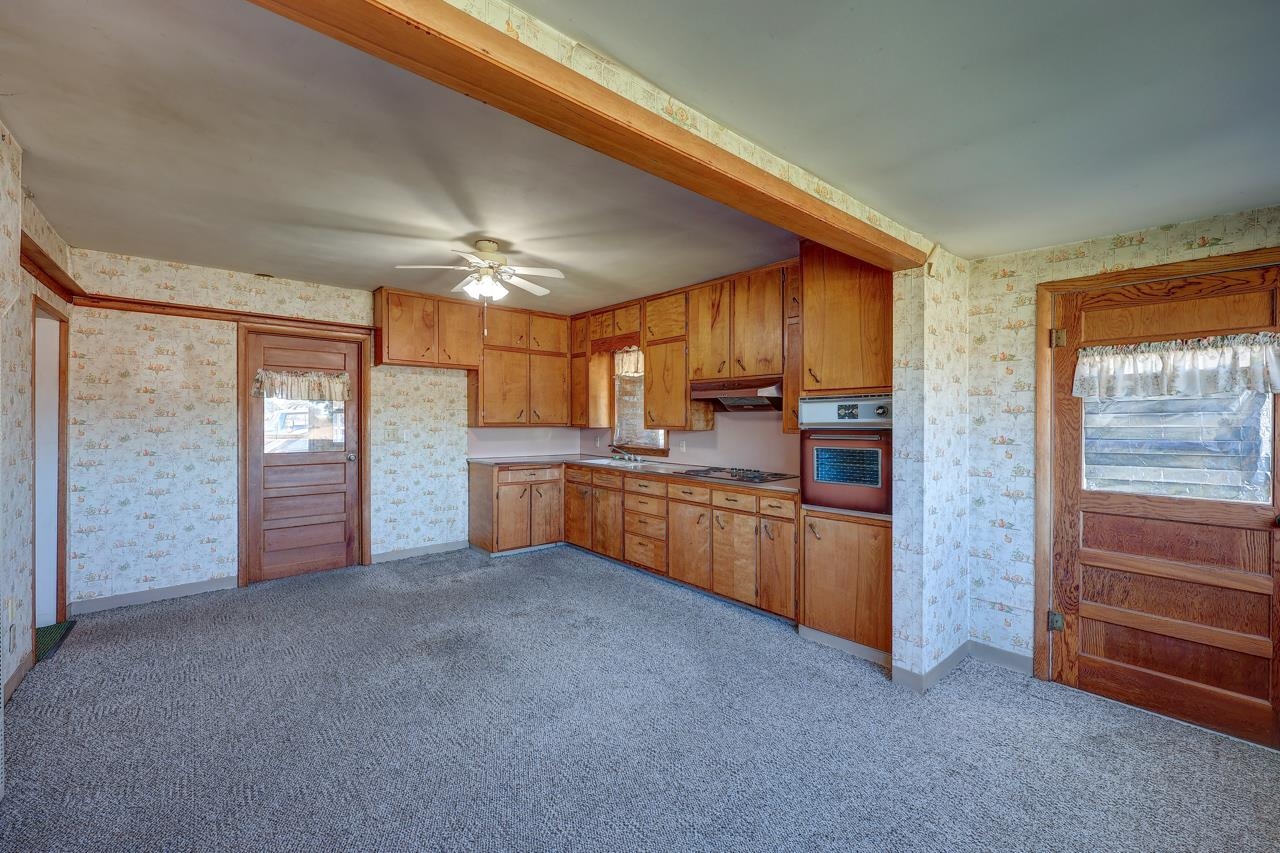 121 W 33rd Avenue Winfield KS 67156