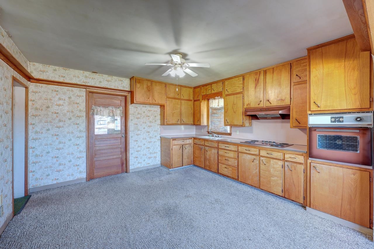 121 W 33rd Avenue Winfield KS 67156