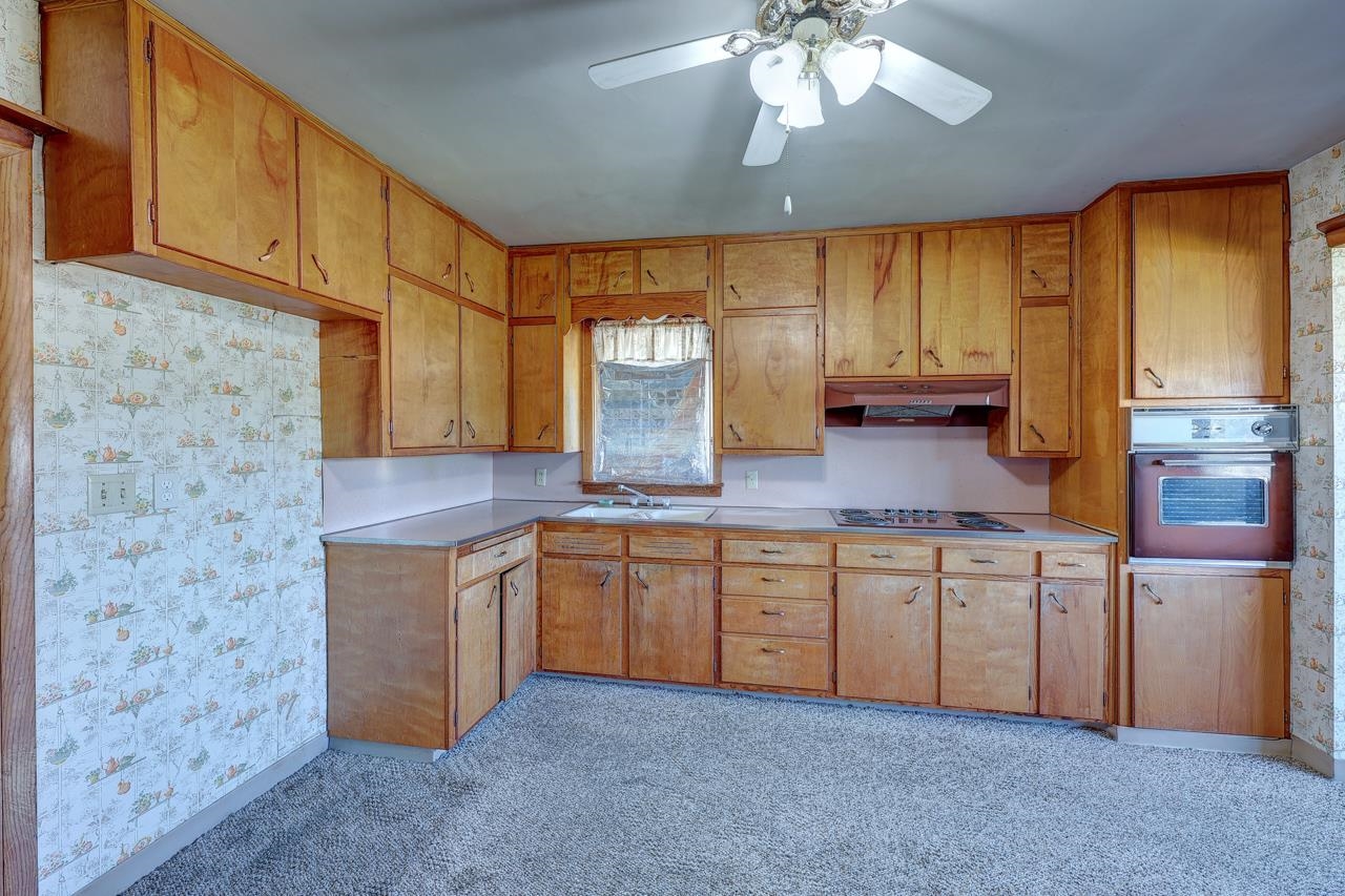 121 W 33rd Avenue Winfield KS 67156