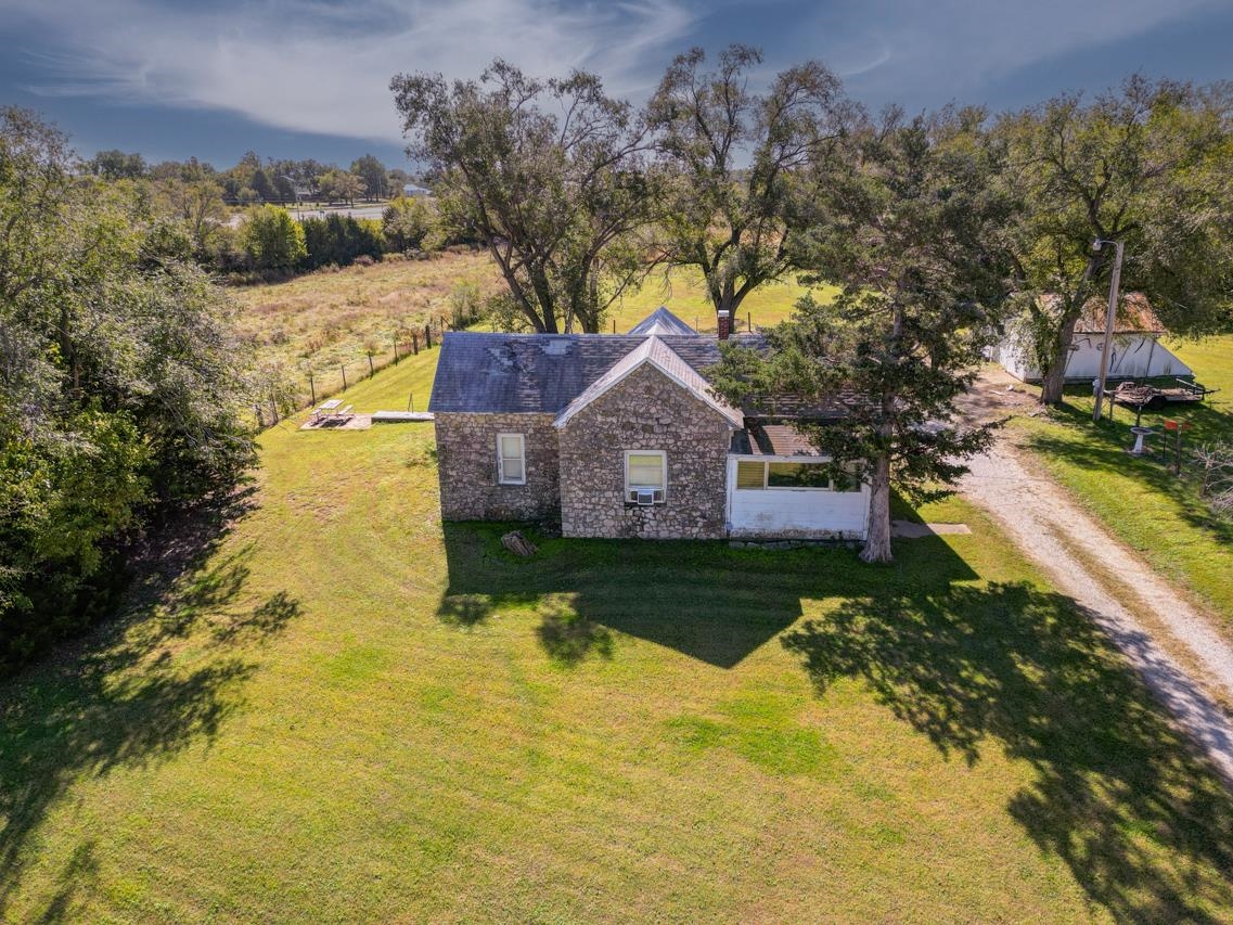 121 W 33rd Avenue Winfield KS 67156