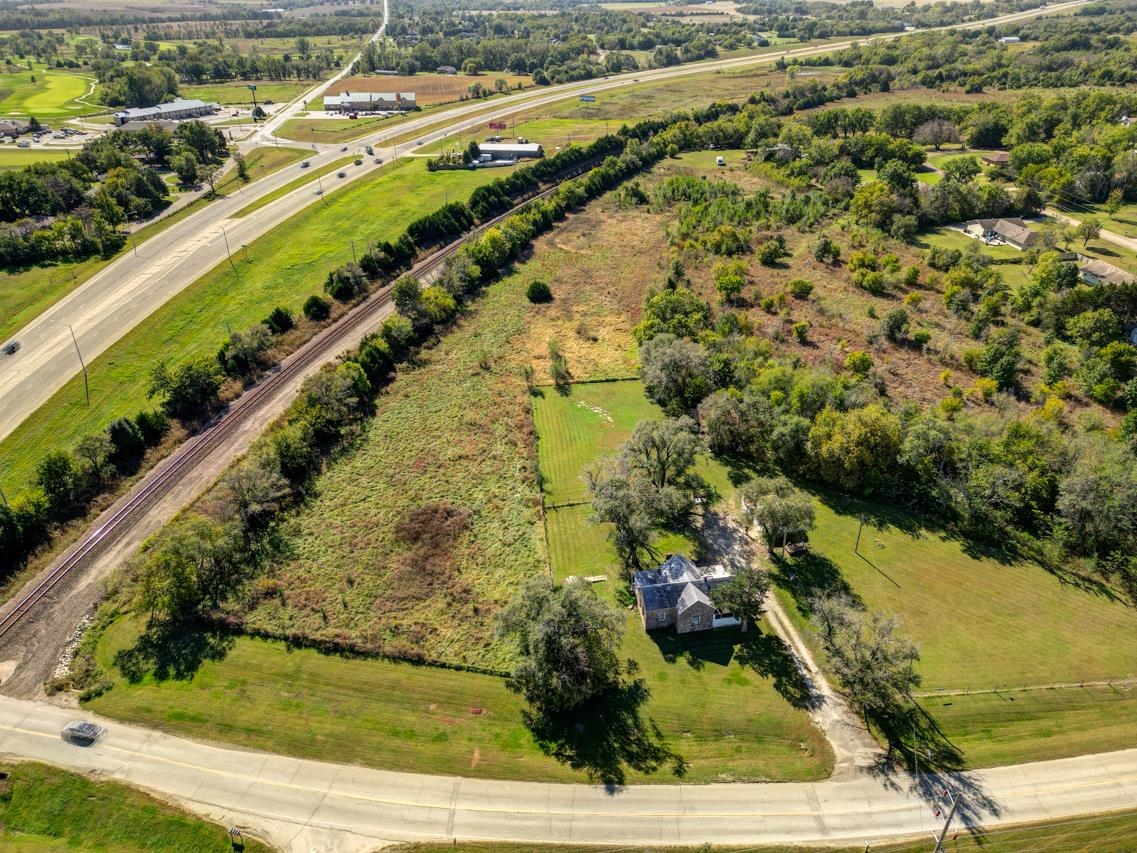 121 W 33rd Avenue Winfield KS 67156