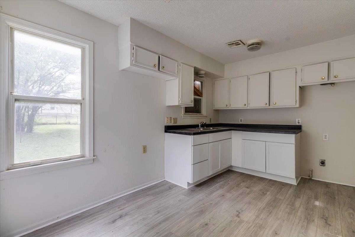 1746 Chautauqua Wichita KS 67214