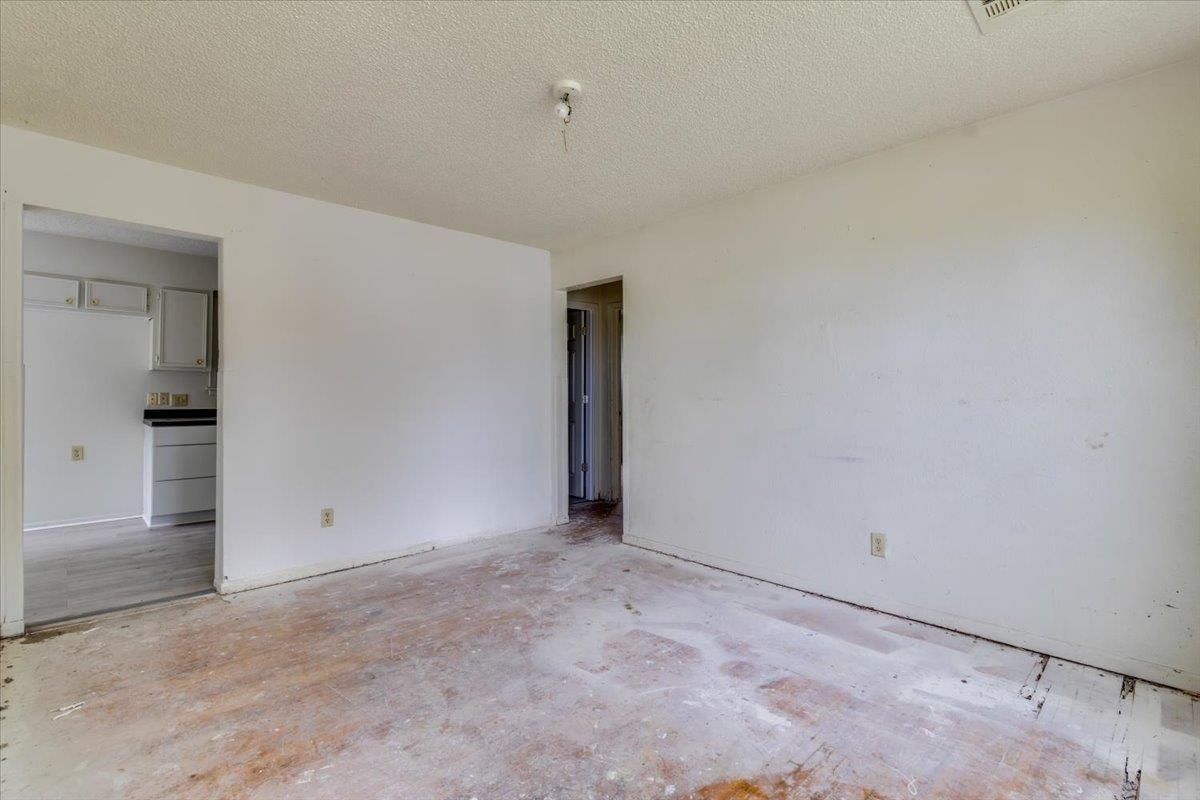 1746 Chautauqua Wichita KS 67214