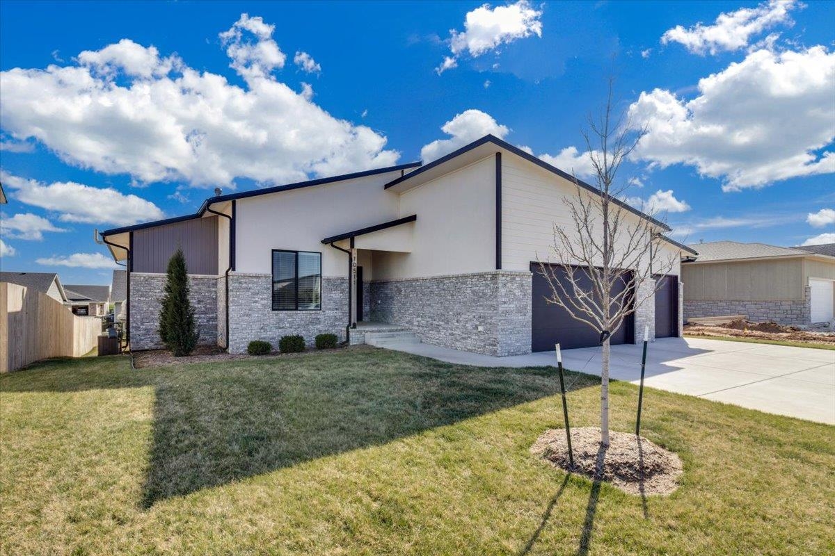 10511 W Basil Wichita KS 67215