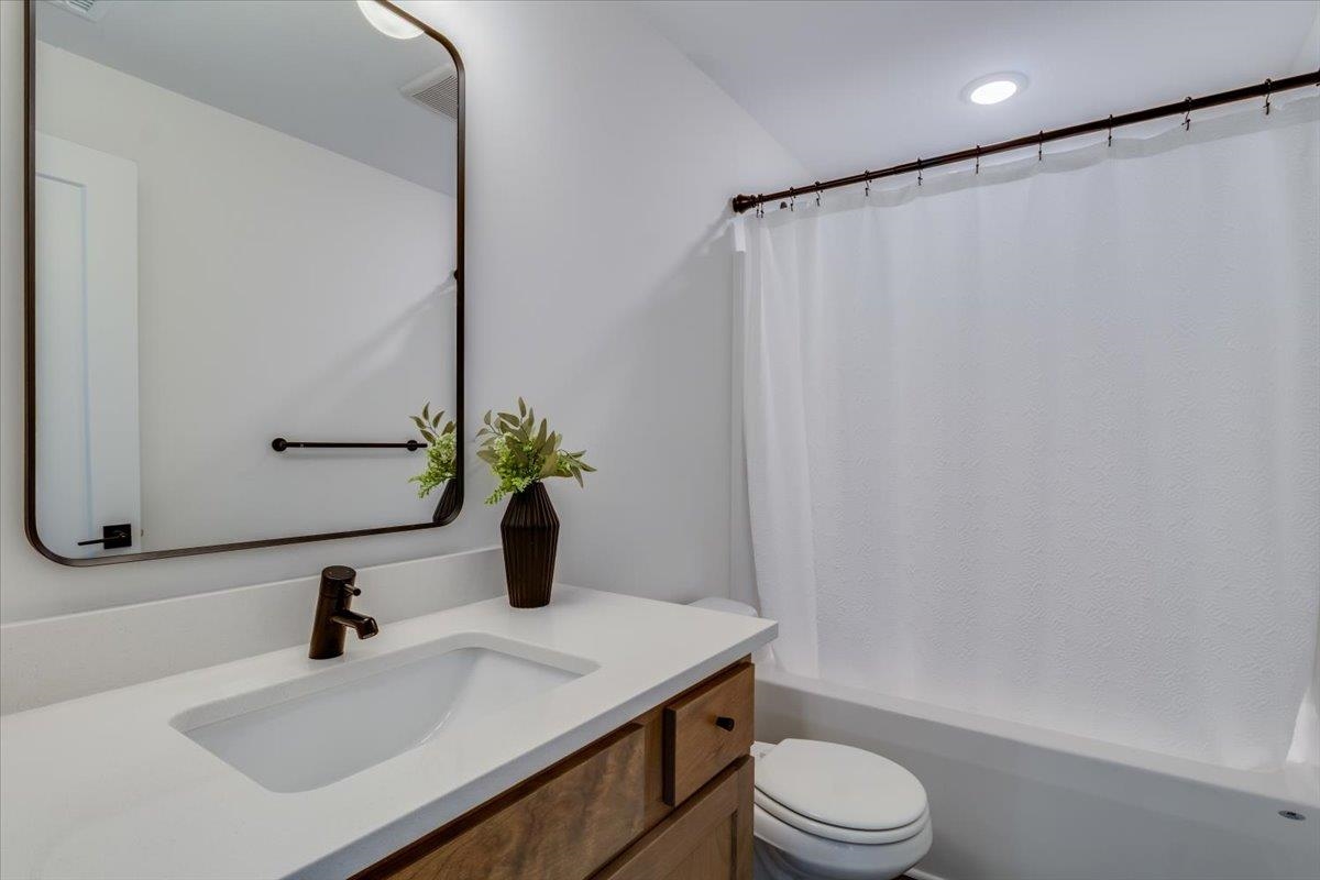 10511 W Basil Wichita KS 67215