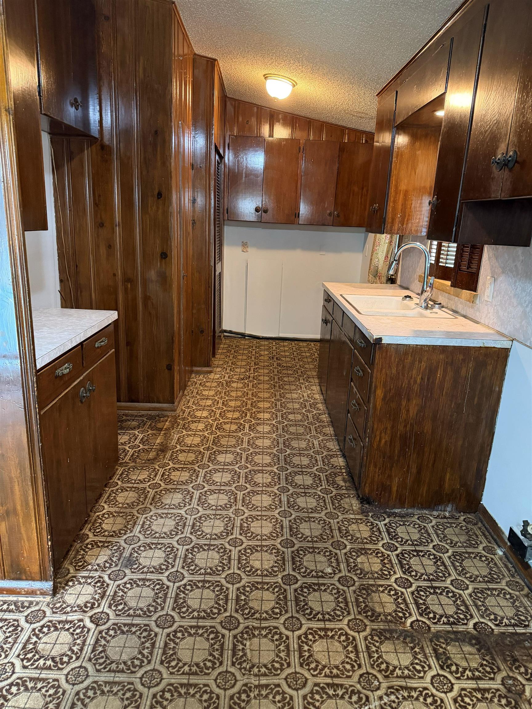 1507 Ann Street Winfield KS 67156