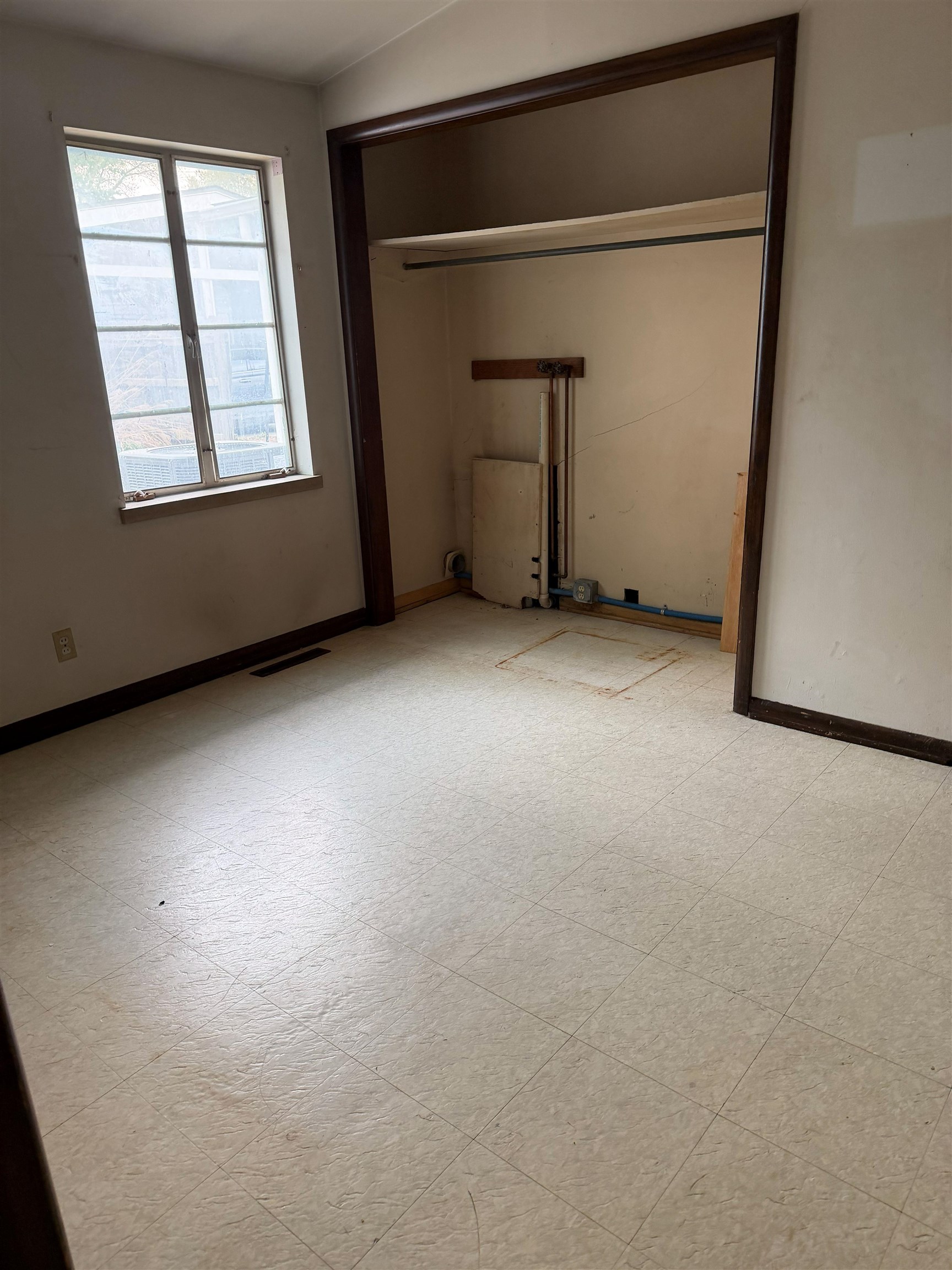 1507 Ann Street Winfield KS 67156