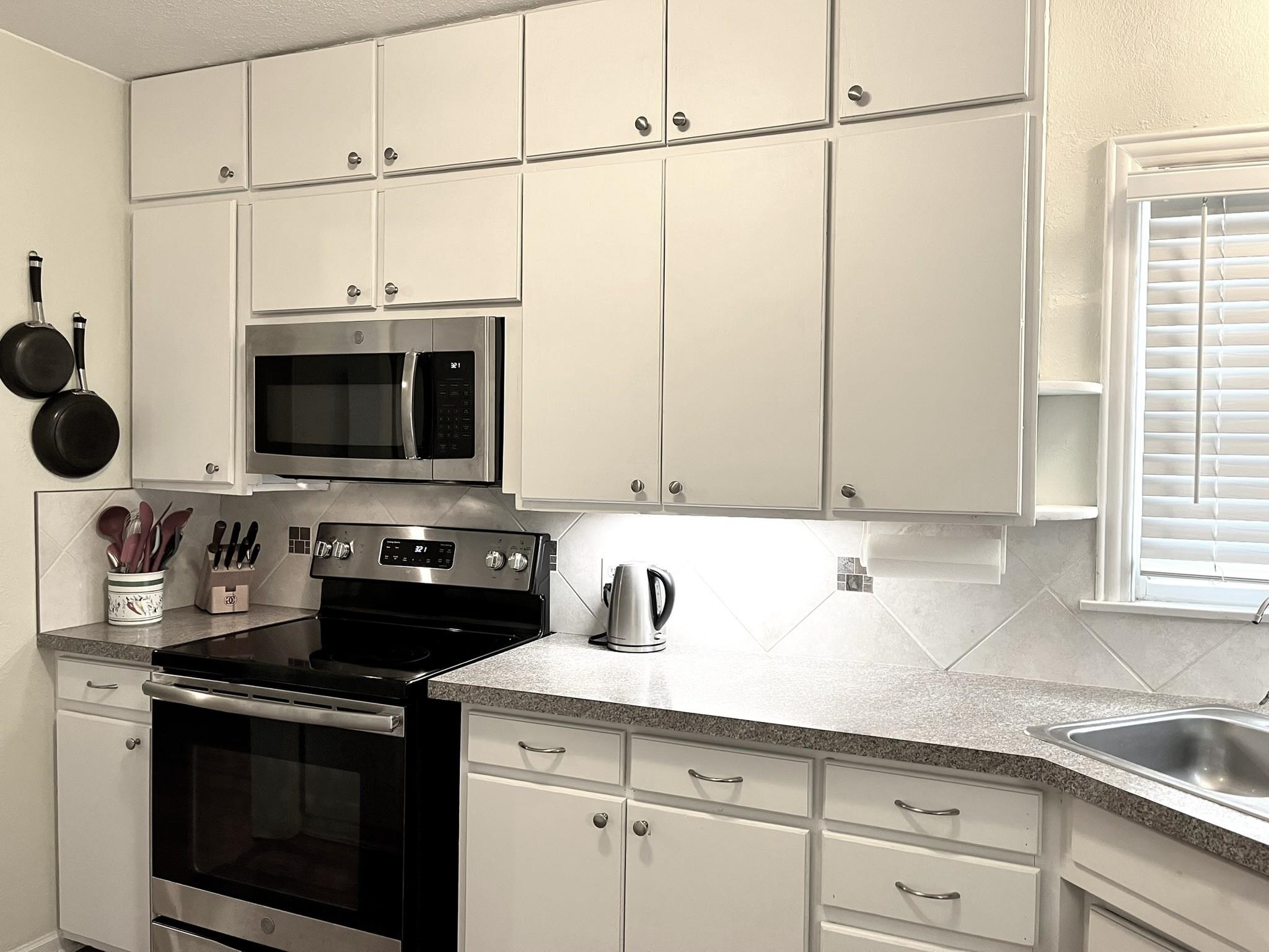 127 N Pinecrest Wichita KS 67208