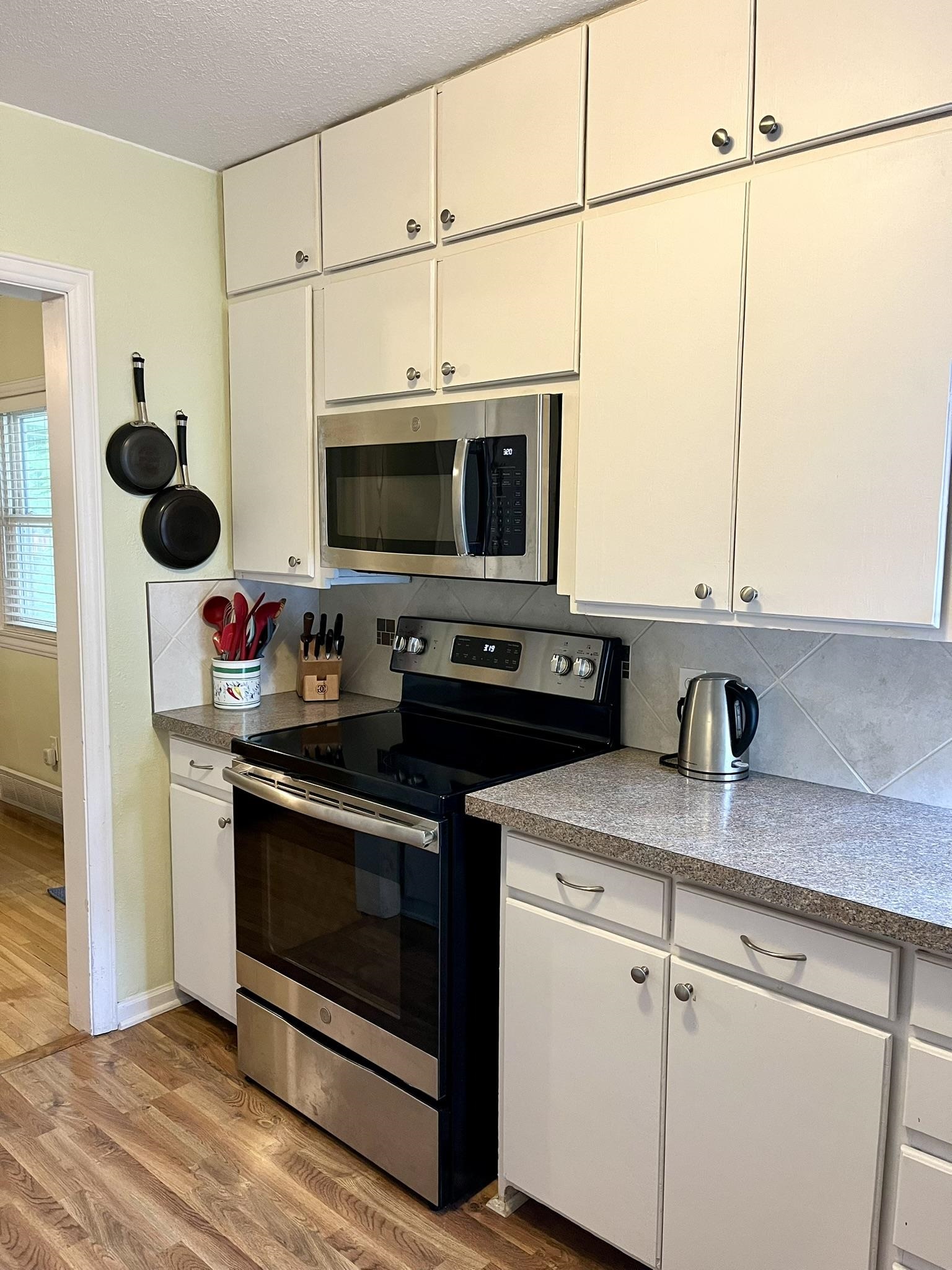 127 N Pinecrest Wichita KS 67208