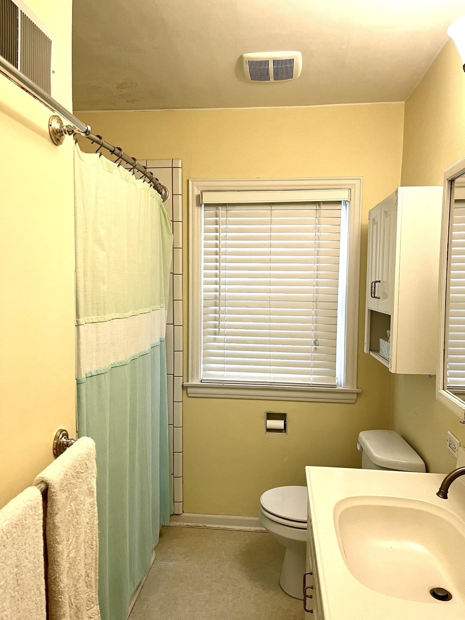 127 N Pinecrest Wichita KS 67208