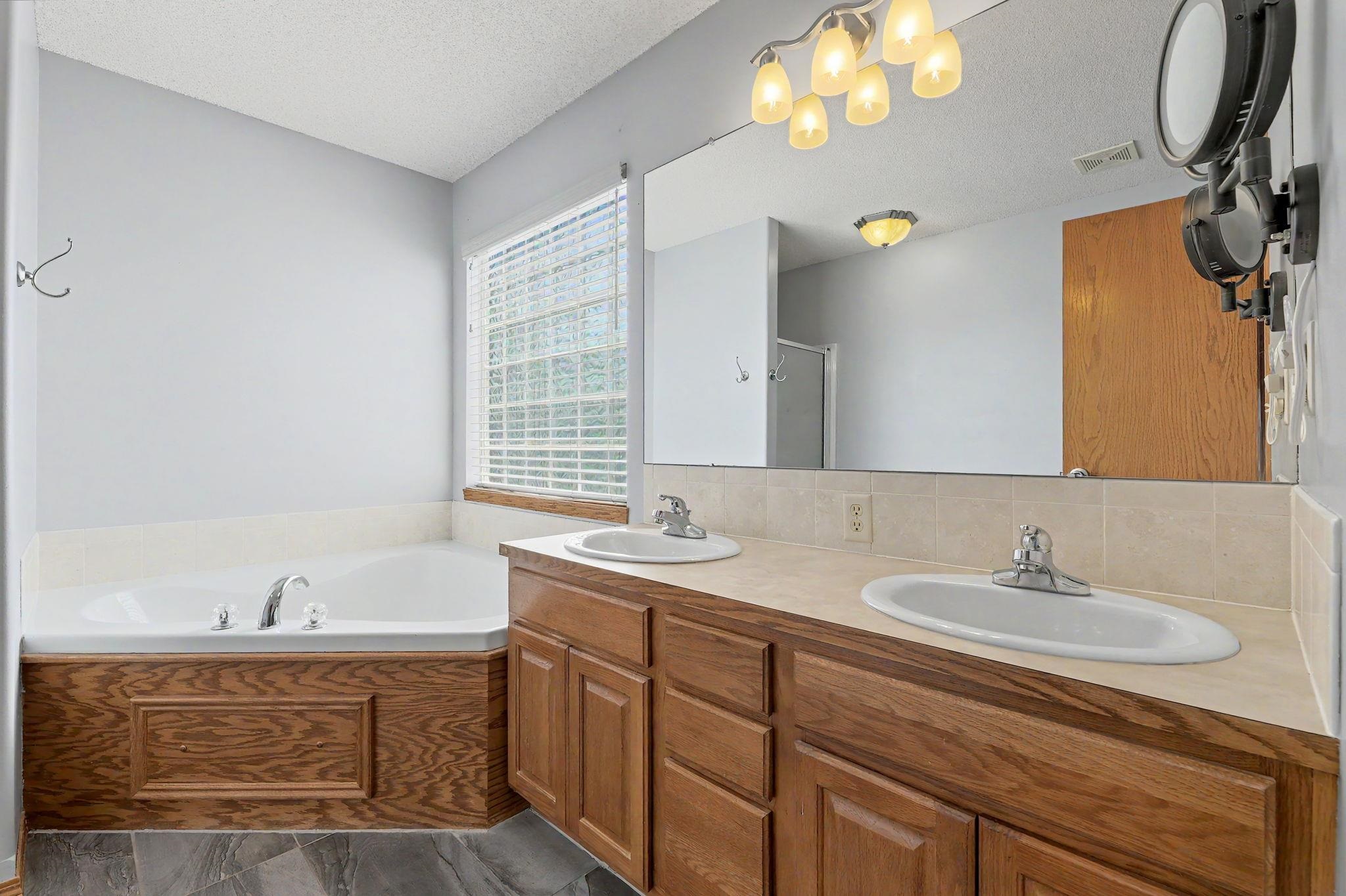 1326 S Summit Road Derby KS 67037