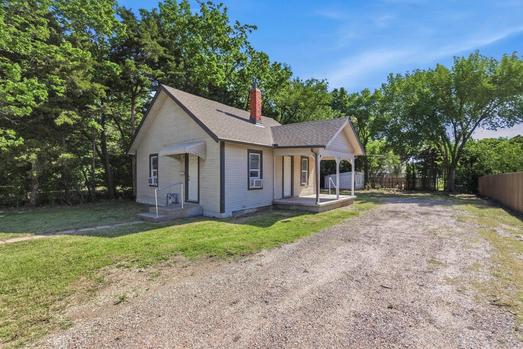 1204 N Oliver Avenue Wichita KS 67208