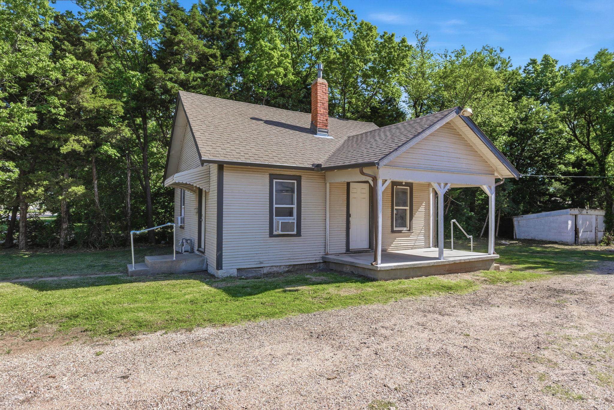 1204 N Oliver Avenue Wichita KS 67208